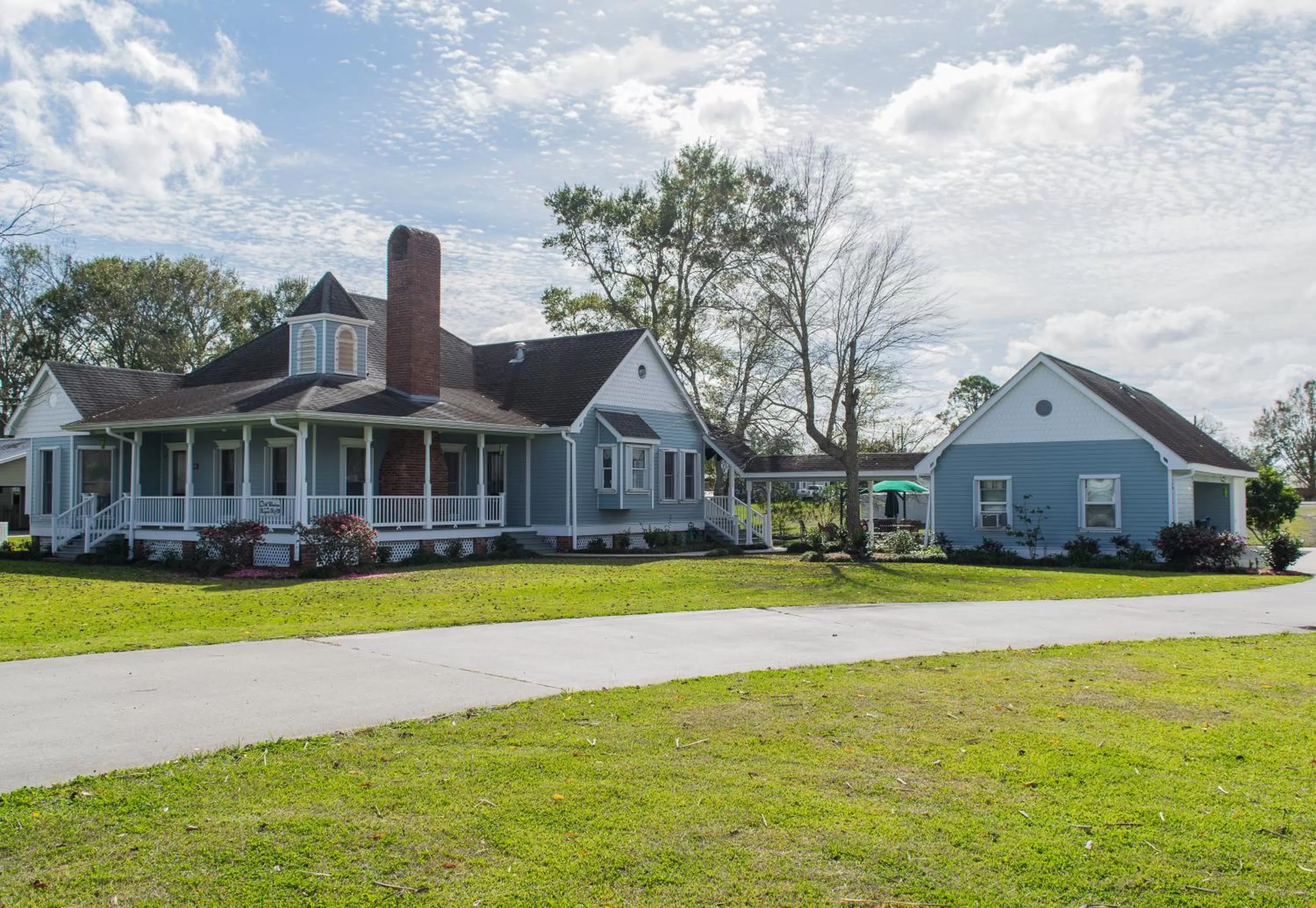 Facade/entrance, Property Building in A Chateau on the Bayou Bed & Breakfast