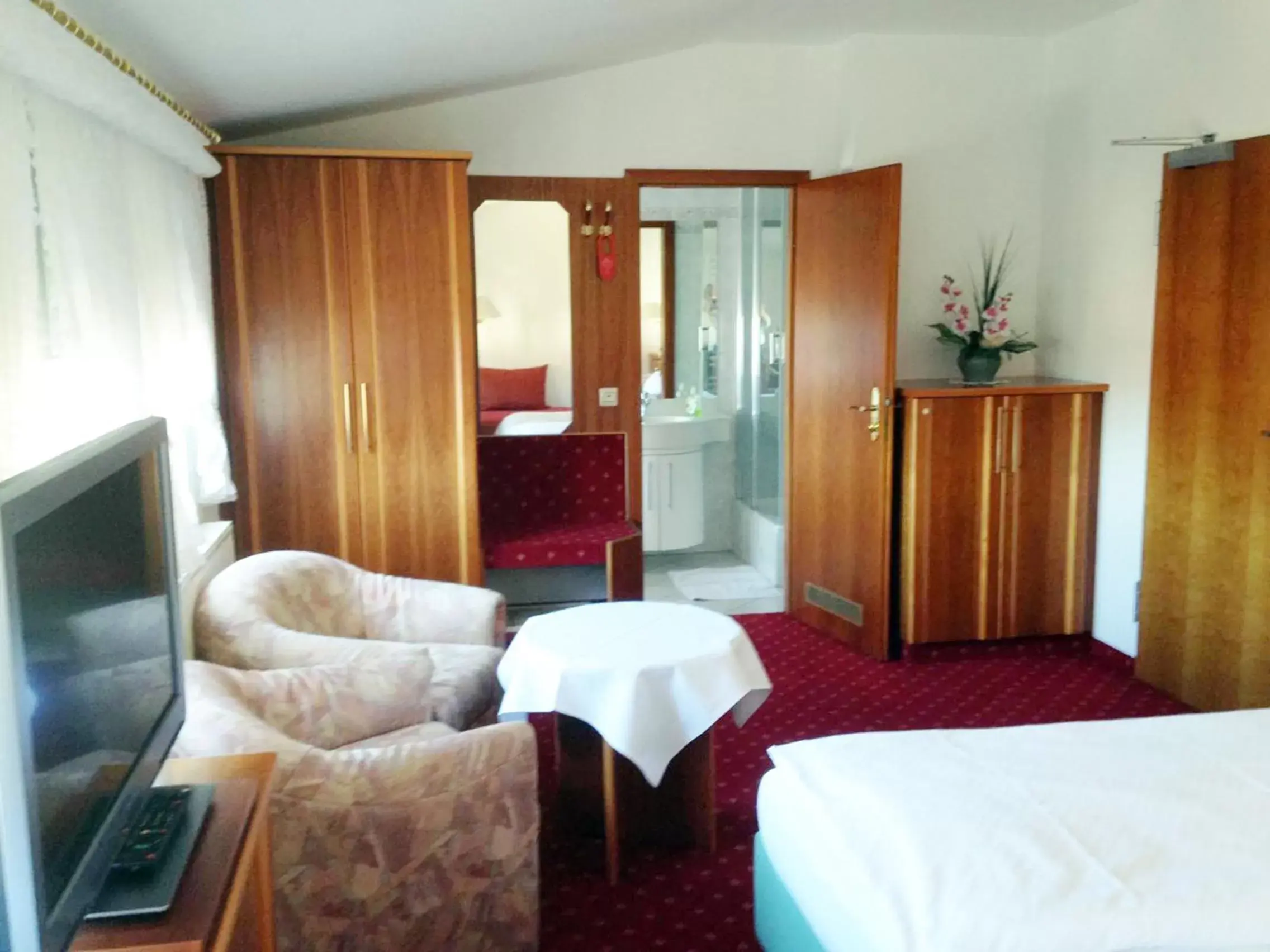 Photo of the whole room, Room Photo in Hotel Garni in der Breite