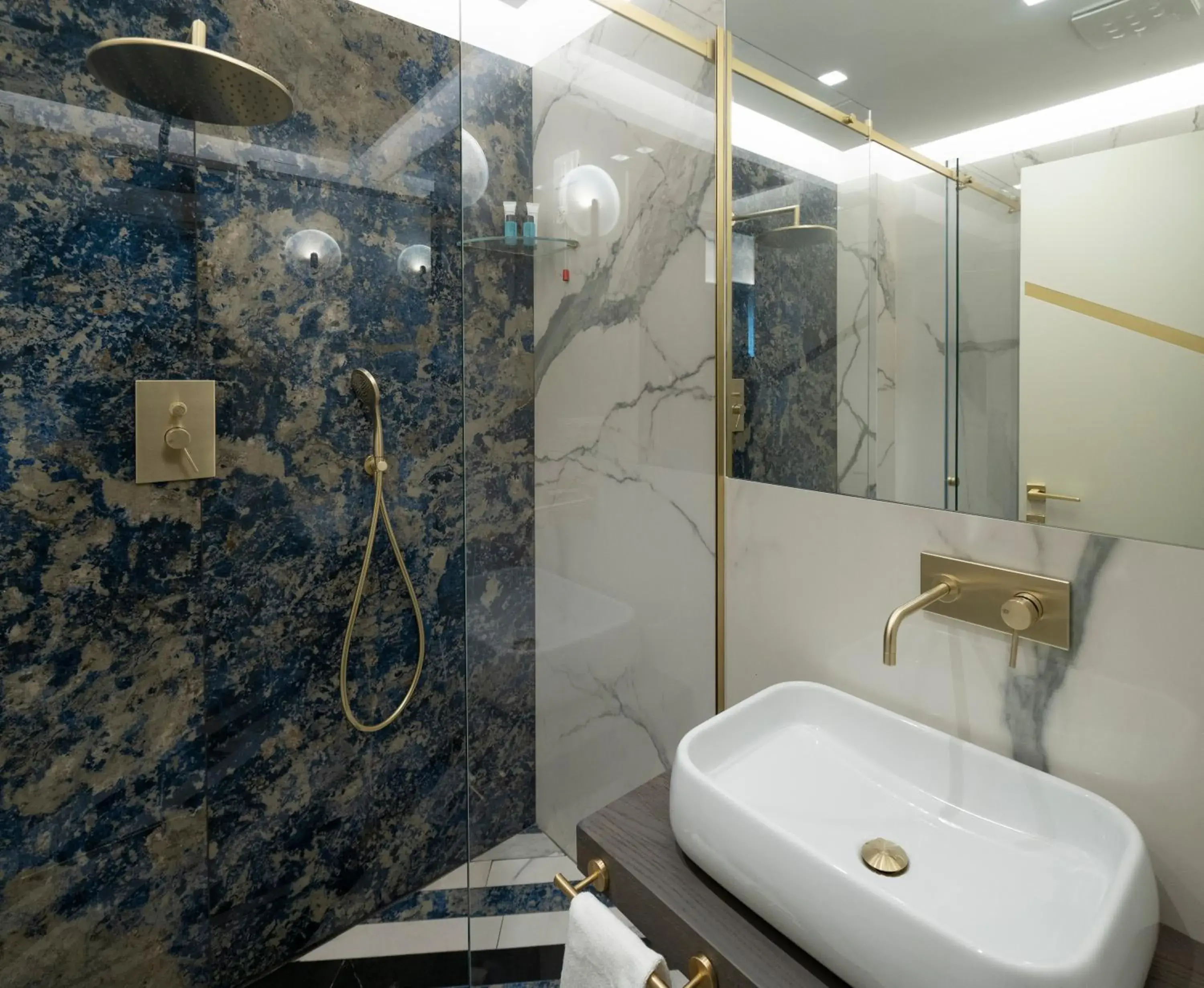 Bathroom in Hotel Cala Moresca