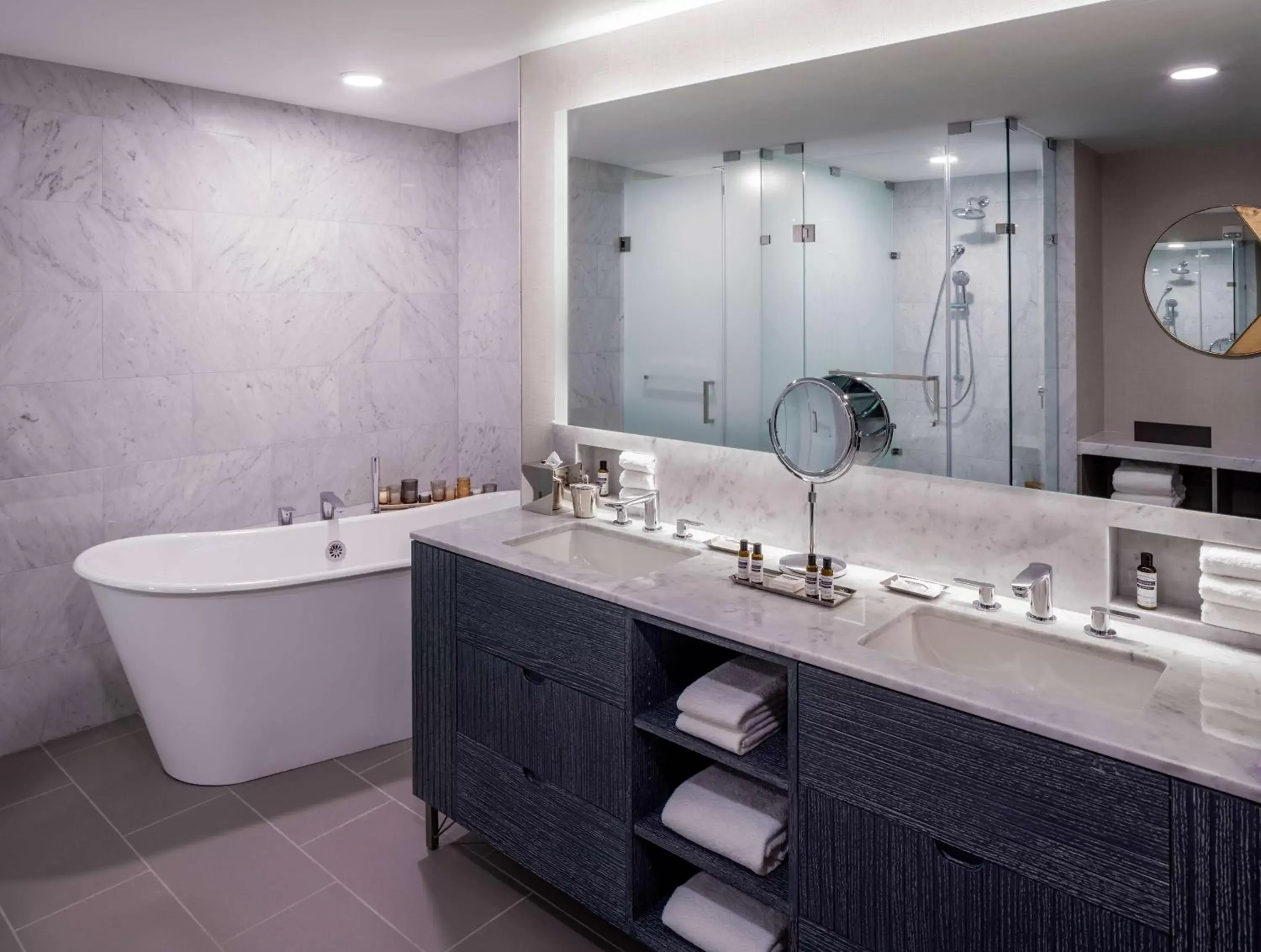 Bathroom in Hyatt Regency Portland at the Oregon Convention Center Bathroom in Hyatt Regency Portland at the Oregon Convention Center