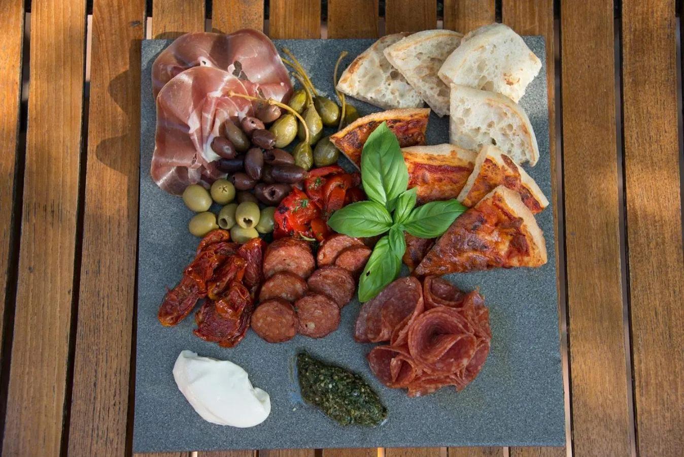 Restaurant/places to eat in Roebuck Bay Hotel