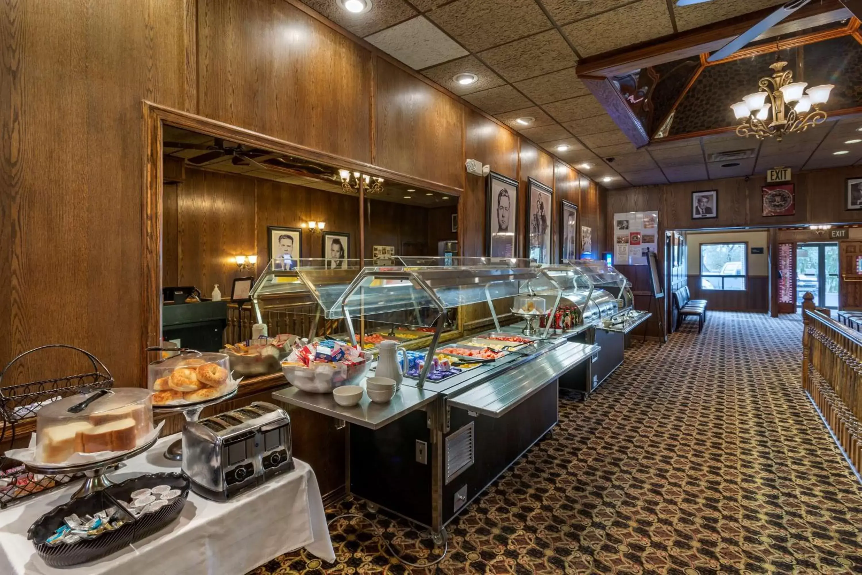 Restaurant/places to eat in Best Western Dunmar Inn Restaurant/places to eat in Best Western Dunmar Inn