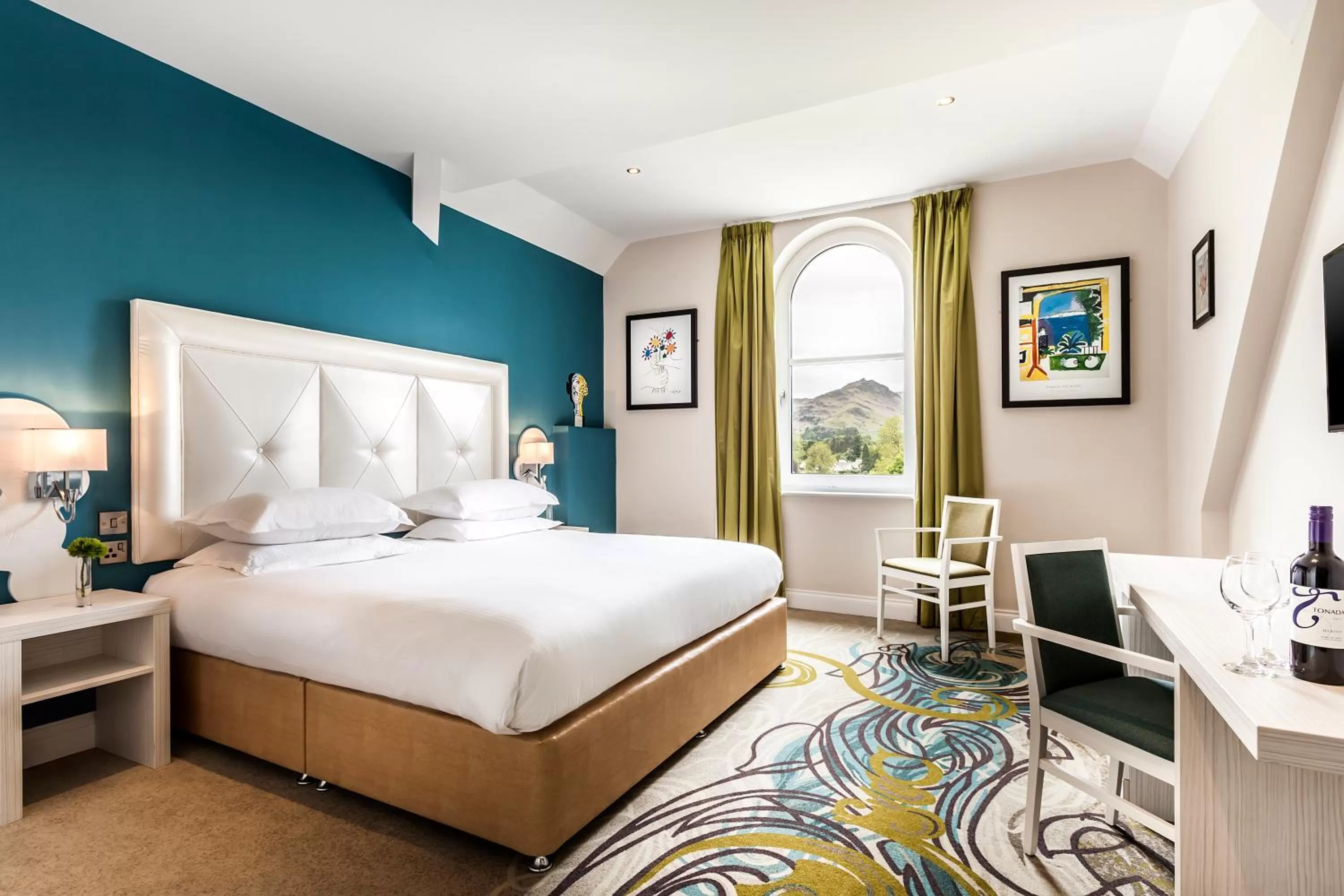 Coffee/tea facilities, Bed in The Daffodil Hotel & Spa