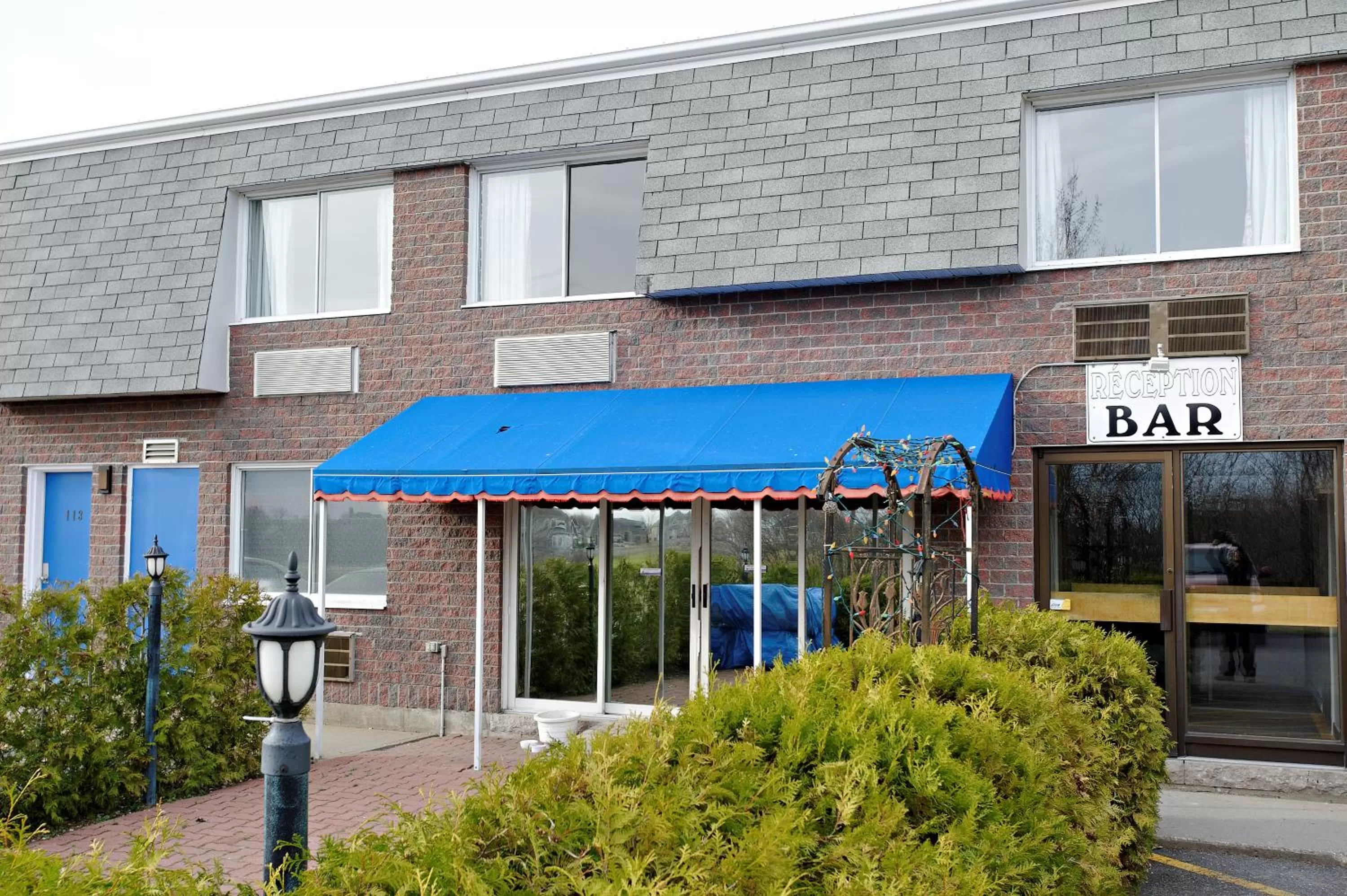 Facade/entrance in Hotel Transit