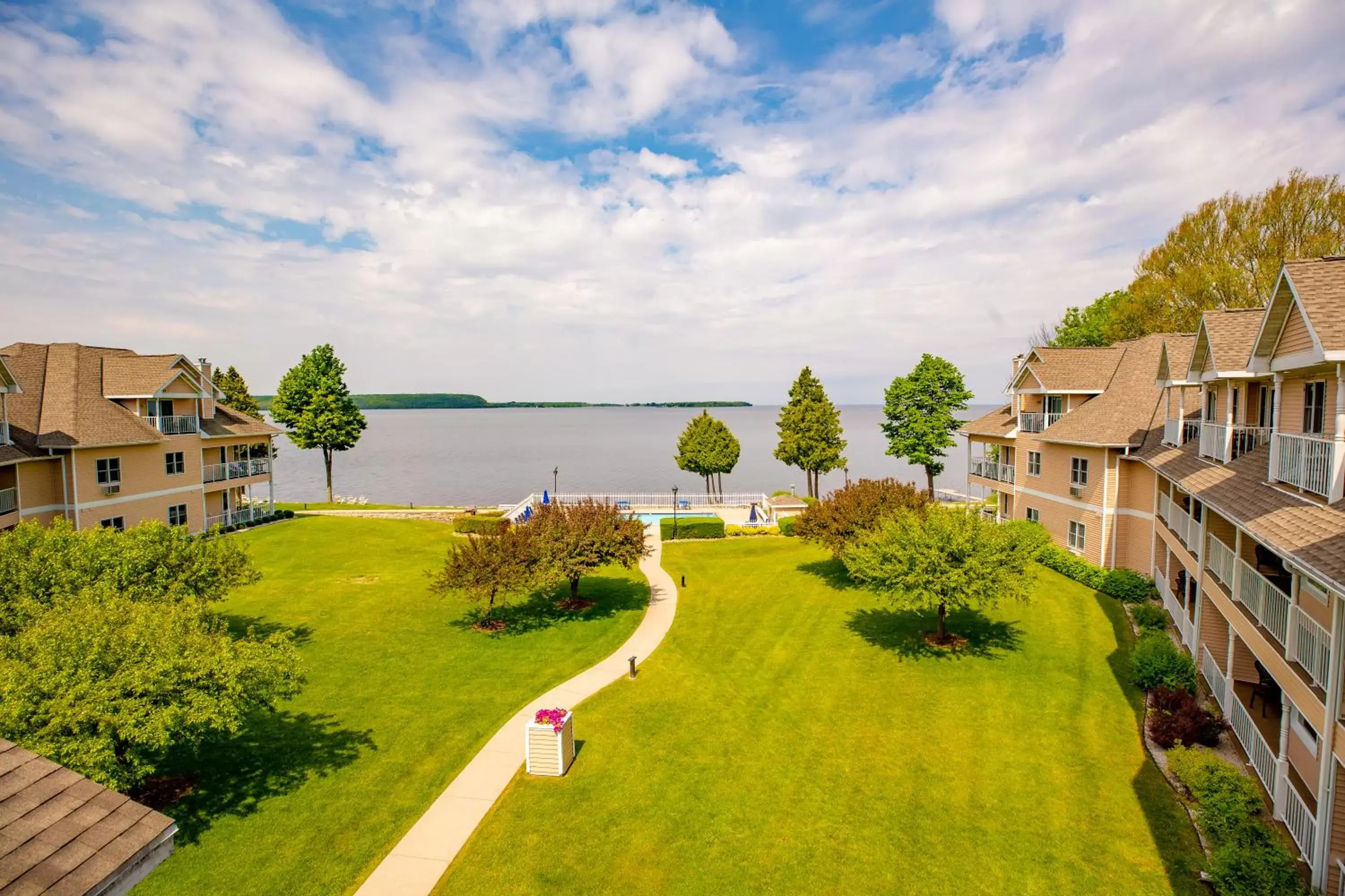 Lake view in Westwood Shores Waterfront Resort