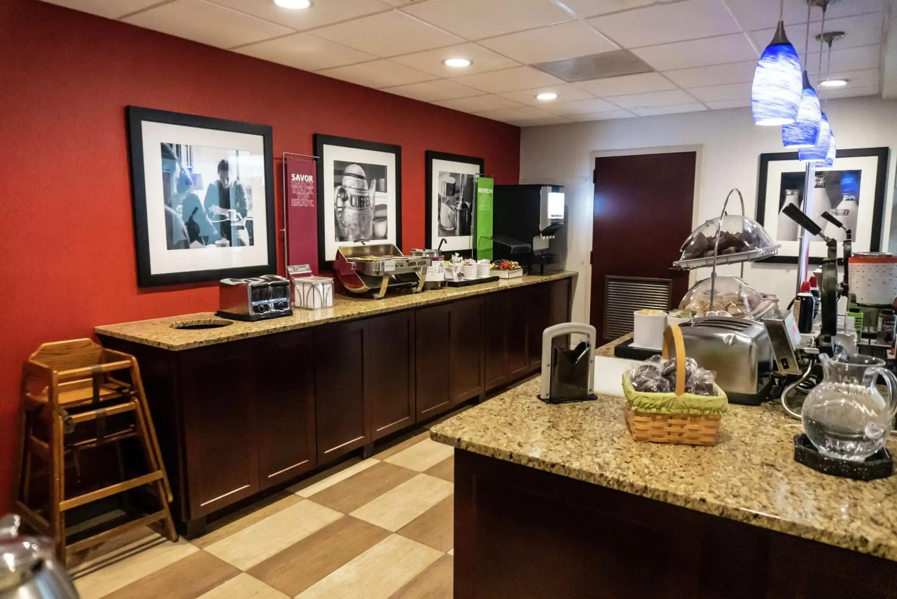 Dining area in Hampton Inn Rock Hill