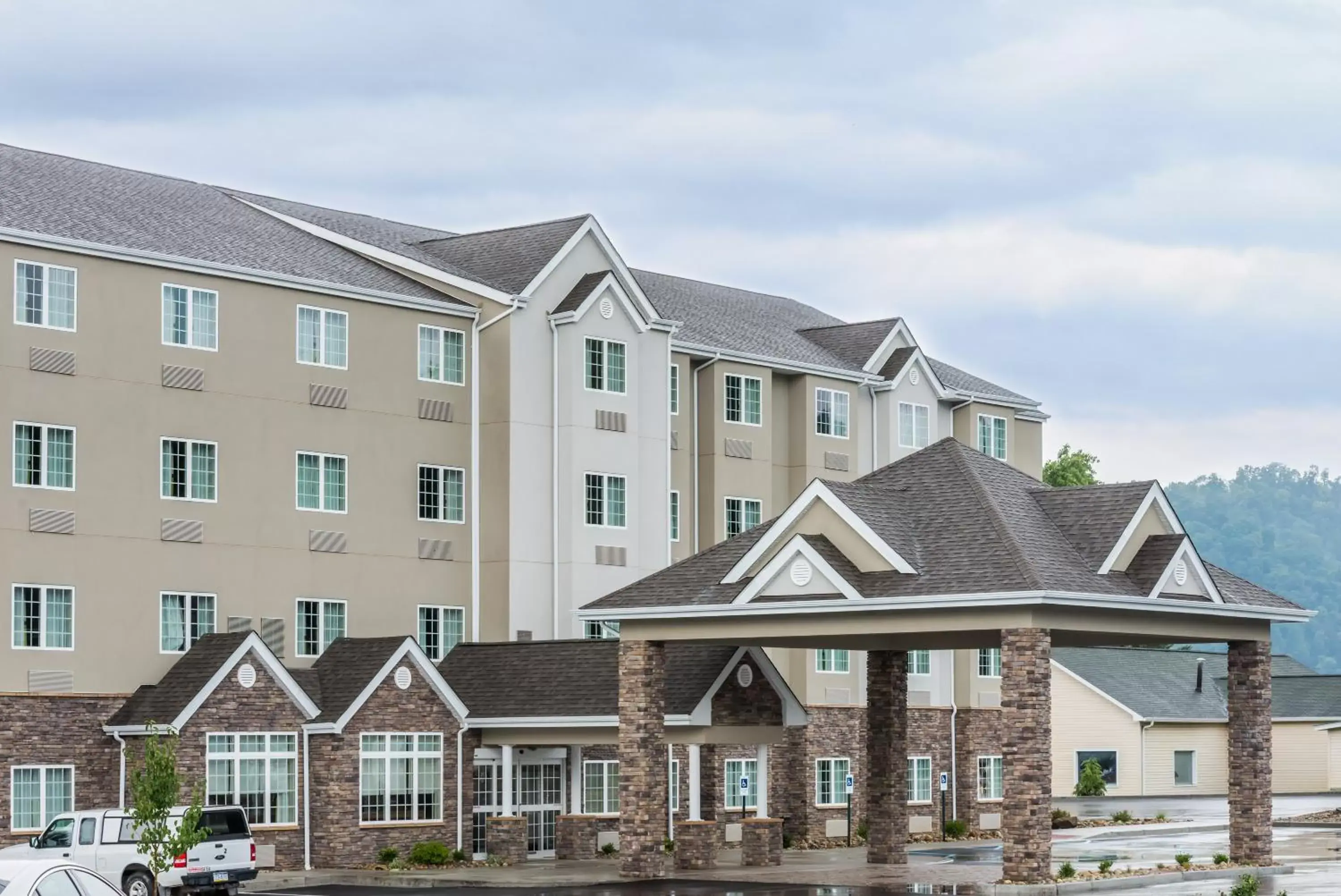 Facade/entrance, Property Building in Microtel Inn & Suites by Wyndham New Martinsville