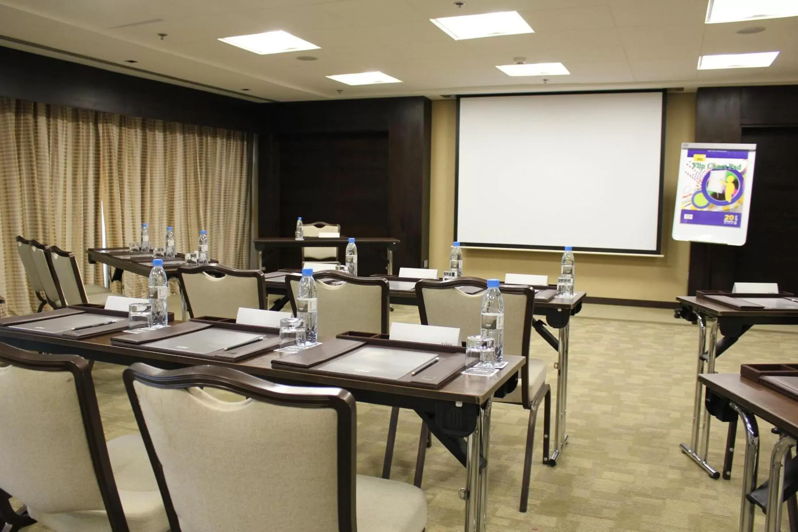 Banquet/Function facilities in TIME Oak Hotel & Suites