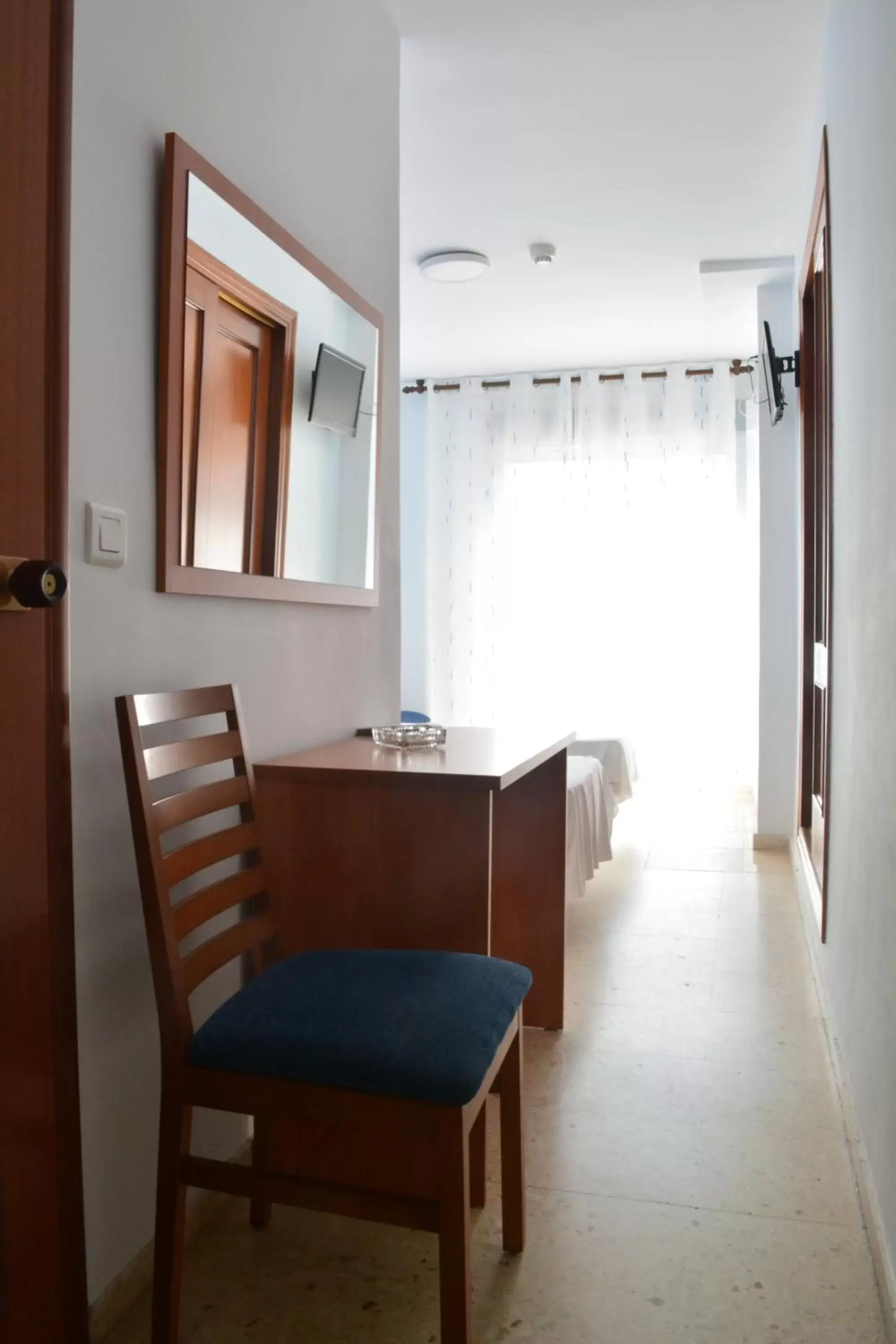 Bedroom, Dining Area in Hotel L'Escala