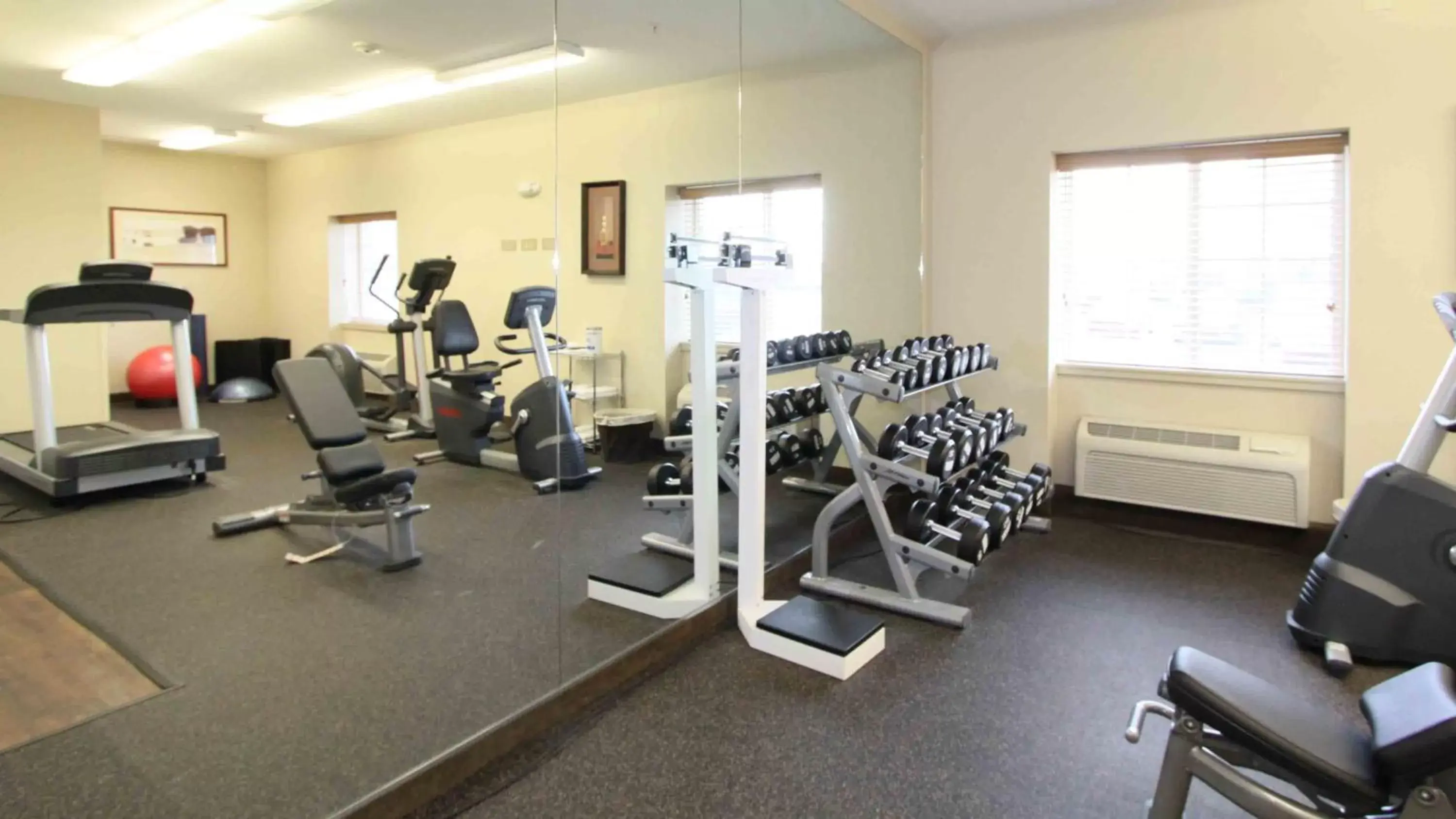 Fitness centre/facilities, Fitness Center/Facilities in Candlewood Suites Bowling Green, an IHG Hotel