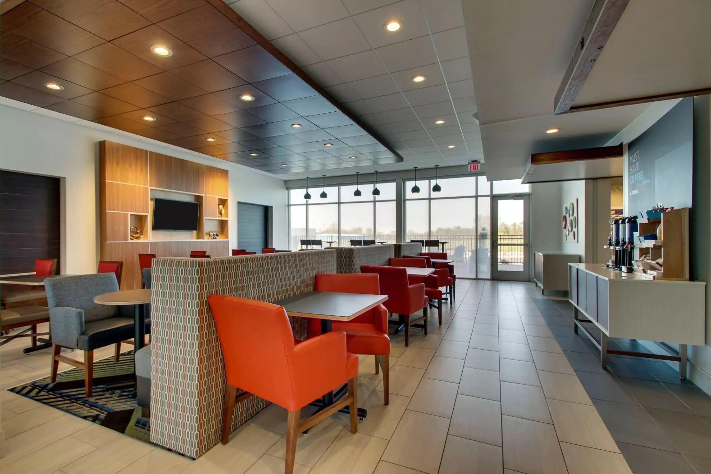 Breakfast, Restaurant/Places to Eat in Holiday Inn Express & Suites Findlay North, an IHG Hotel