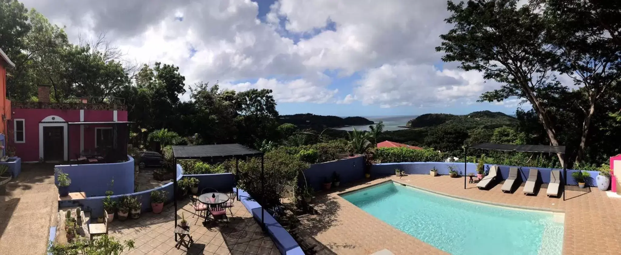 Pool View in El Jardin