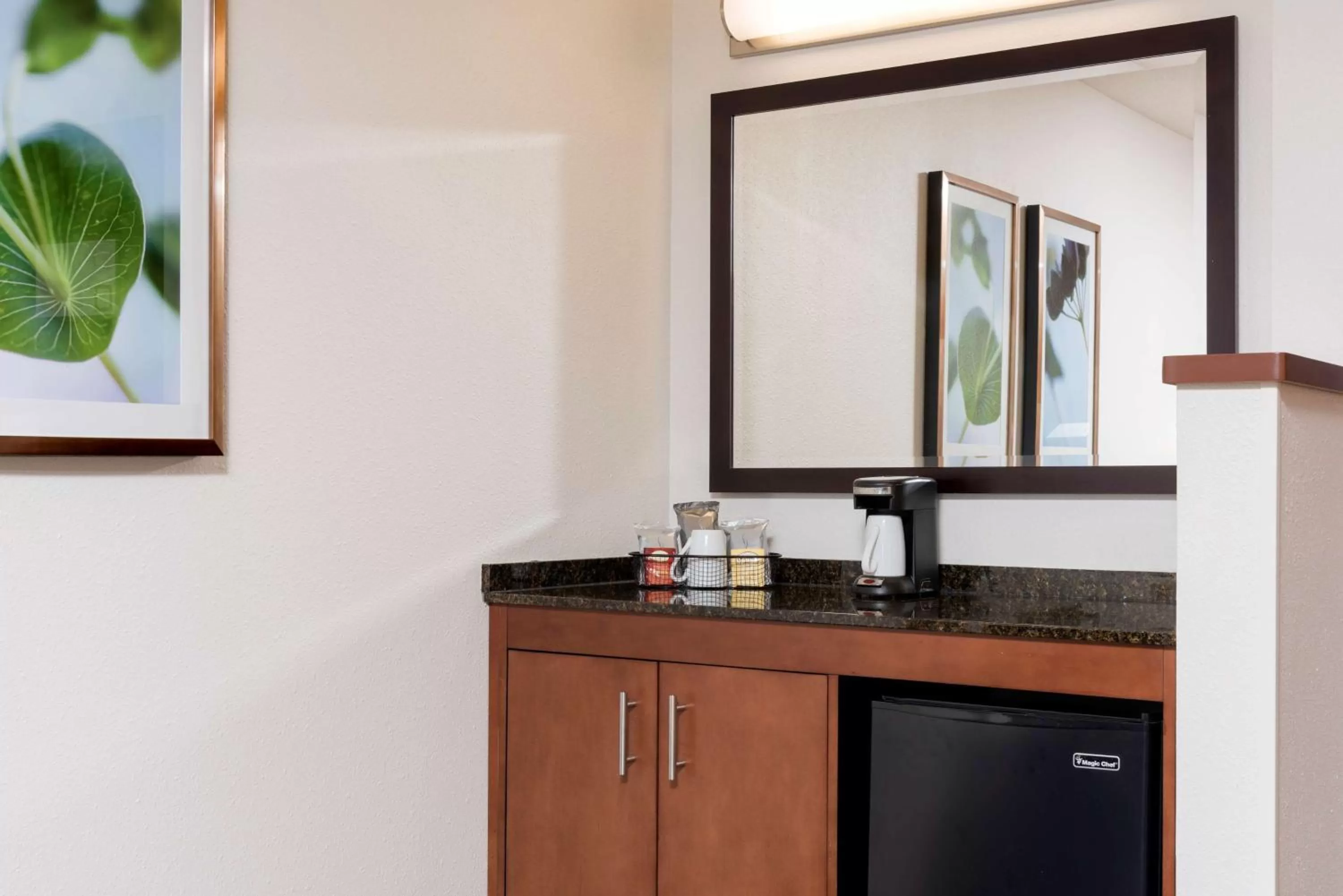 Photo of the whole room in Hyatt Place Lexington