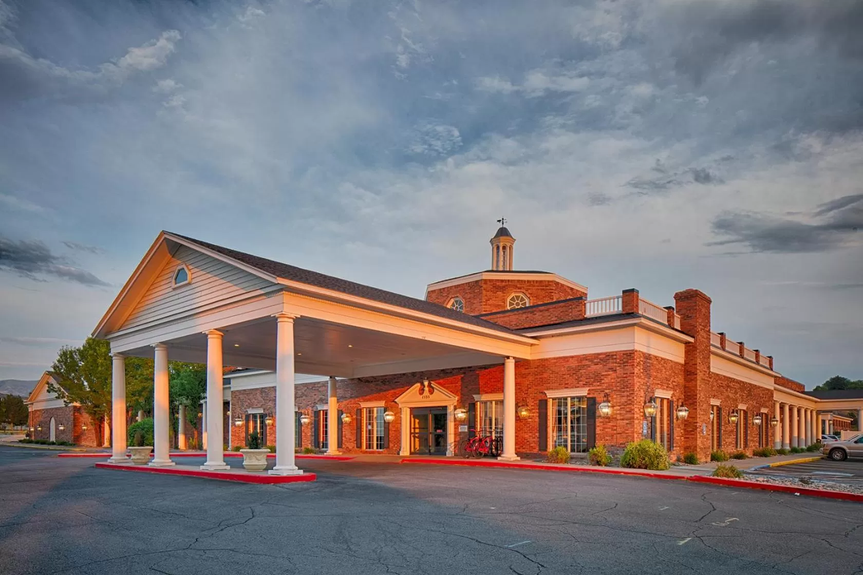 Property building in Red Lion Hotel Pocatello