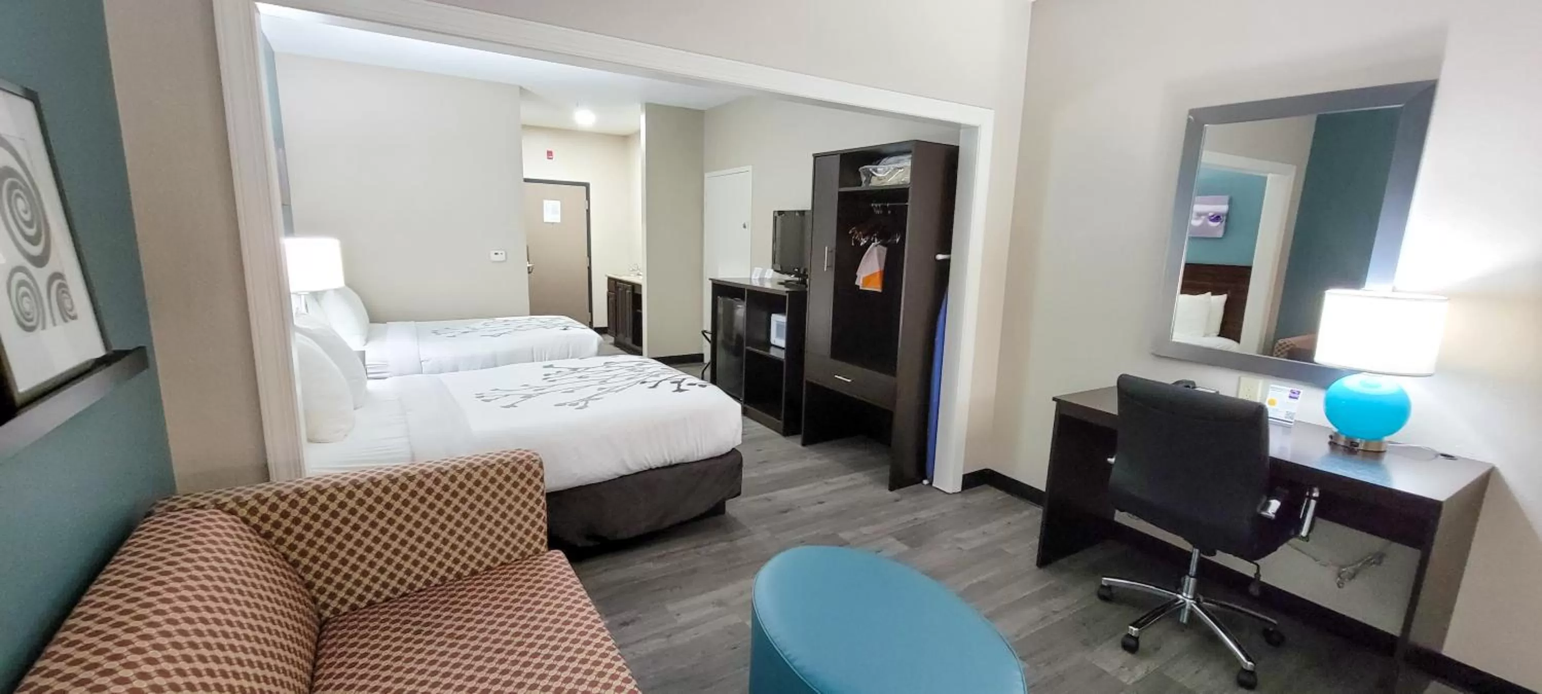 Photo of the whole room, Bed in Sleep Inn & Suites