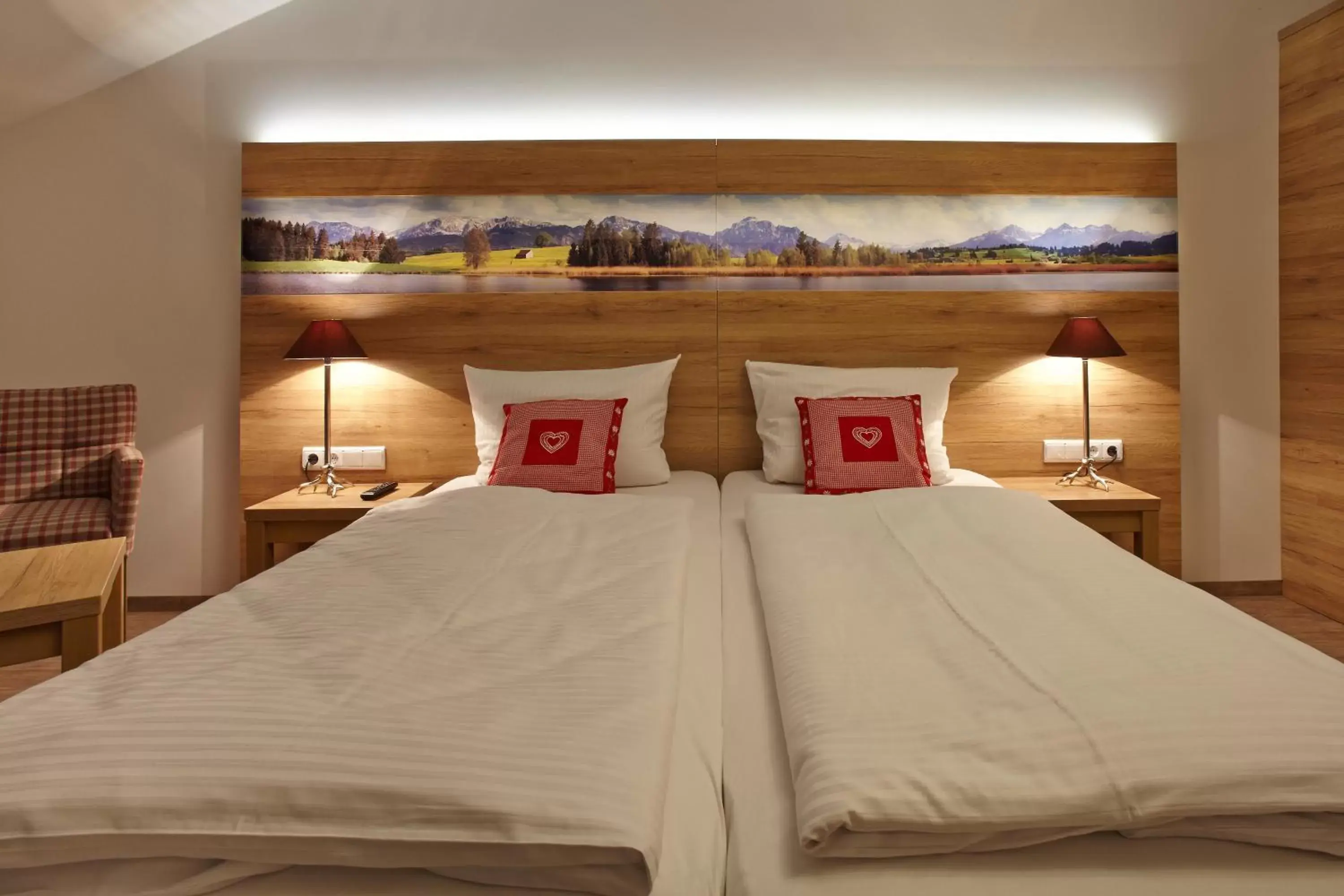 Bed in Hotel Sauerlacher Post