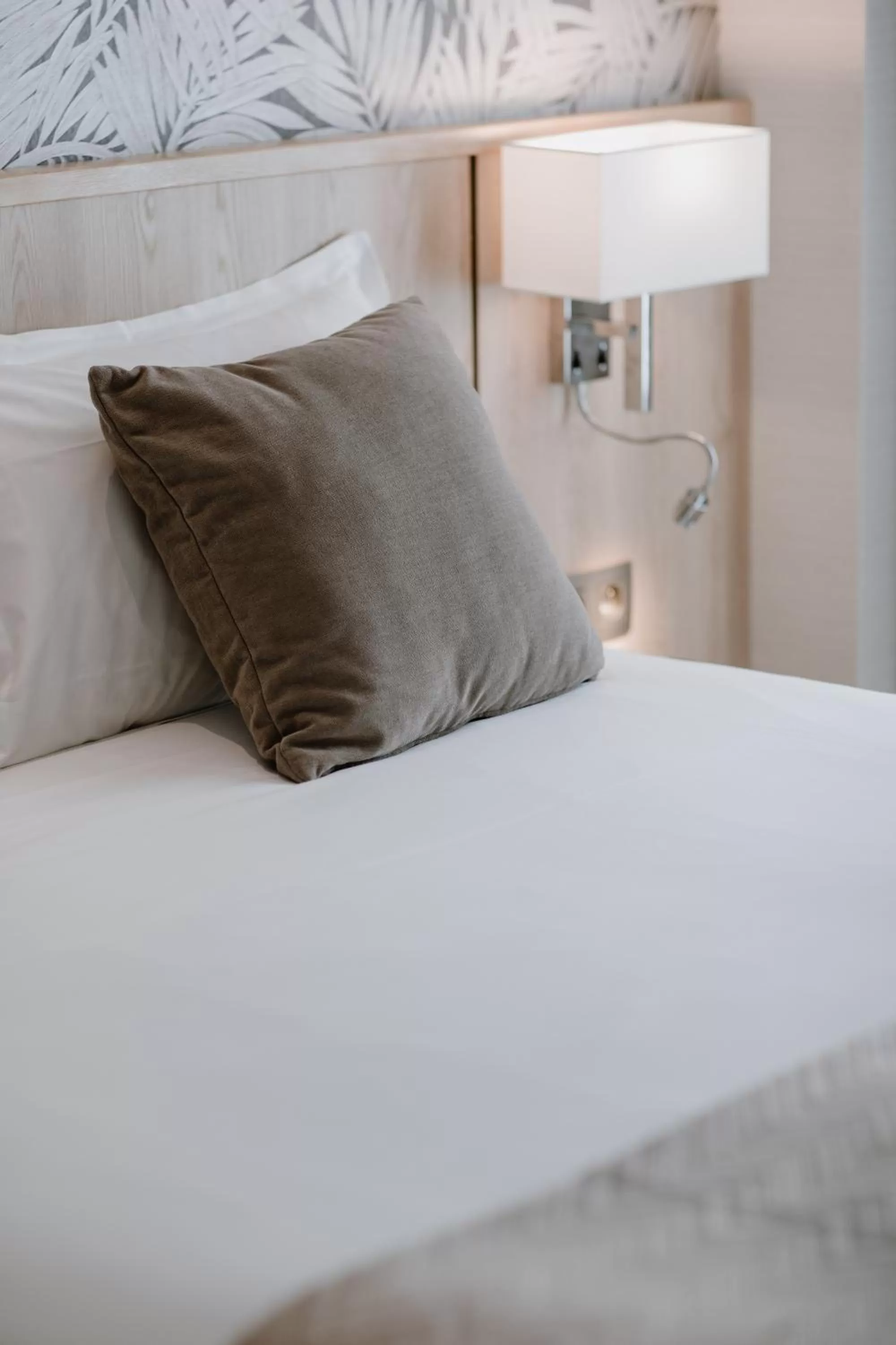 Bed in Prince Albert Lyon Bercy