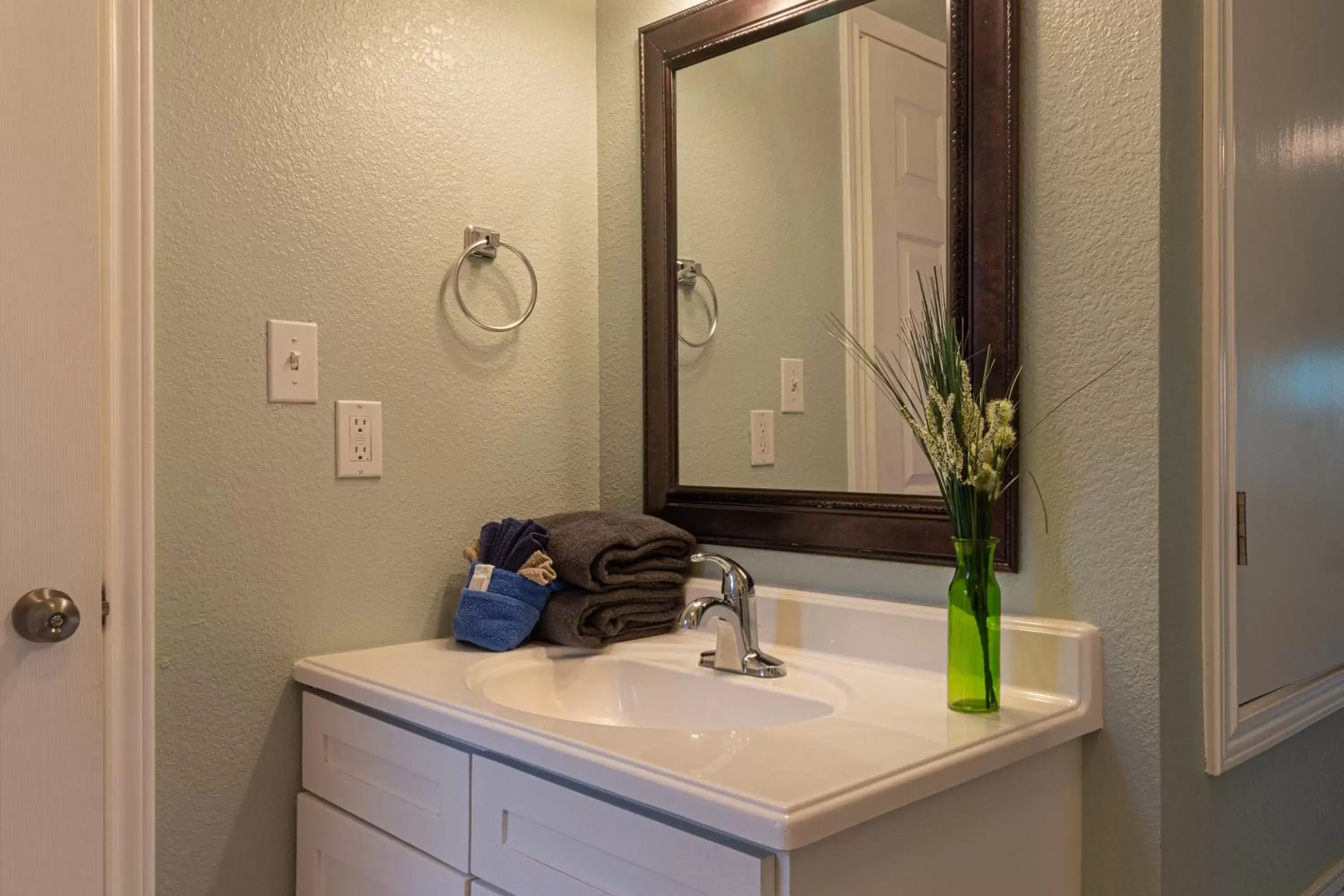 Bathroom in Executive Keys Condominiums on the Beach