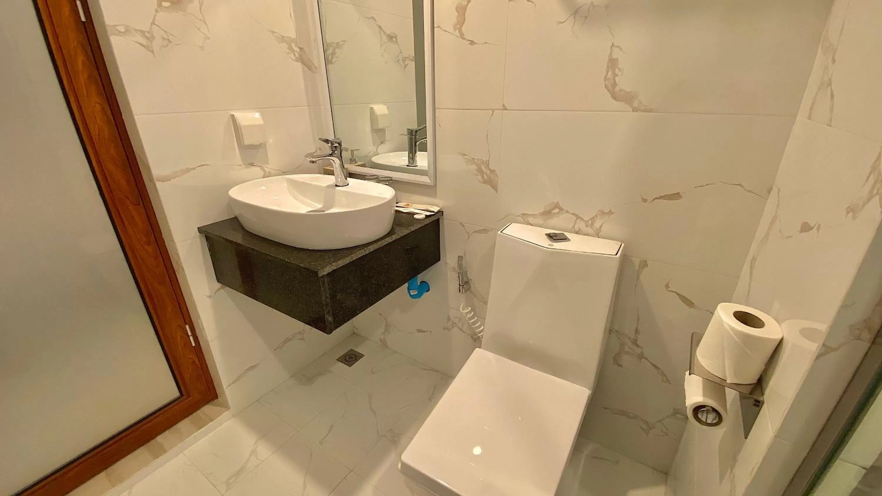 Toilet in Kaani Palm Beach