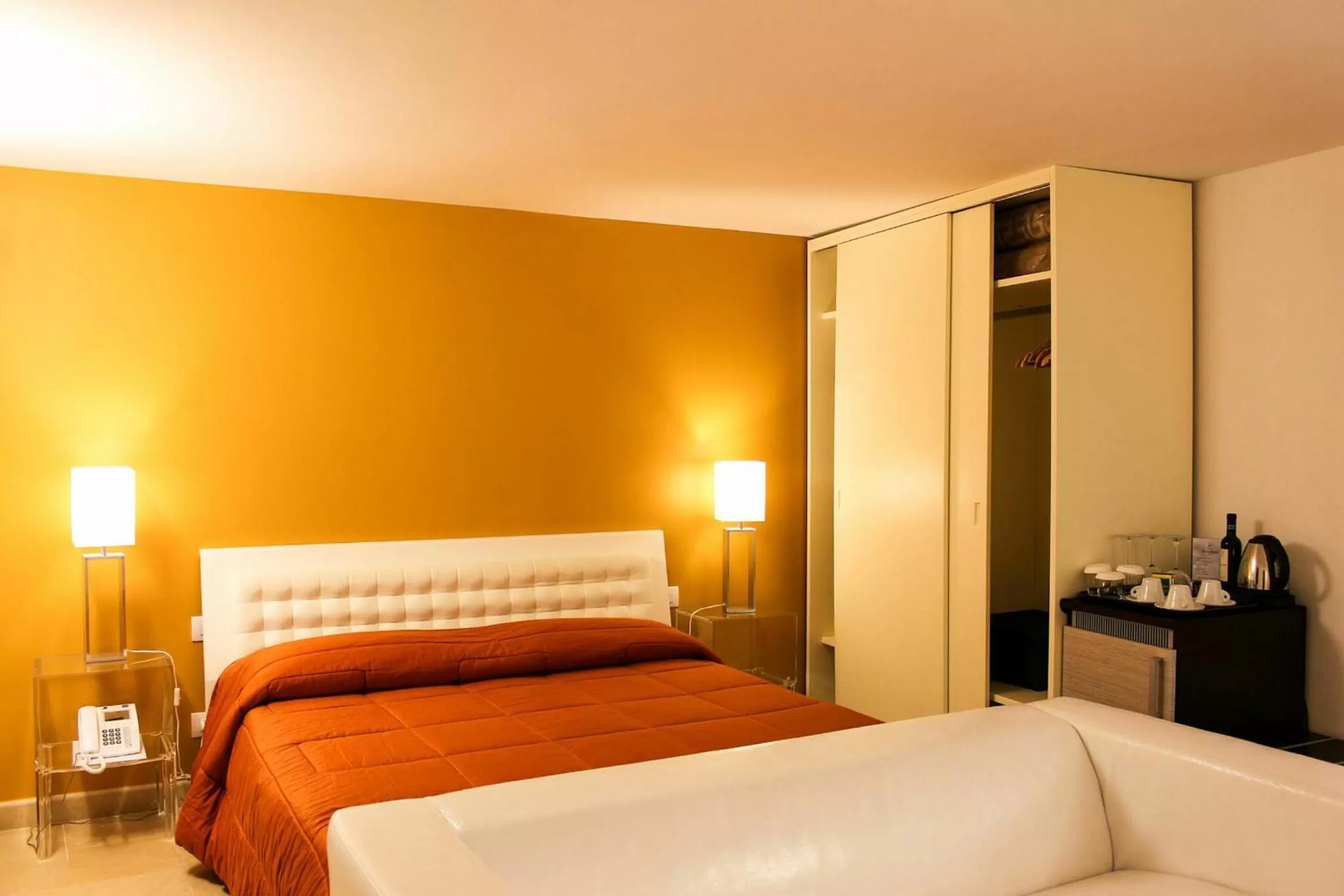 Coffee/tea facilities, Bed in Hotel Porta Reale