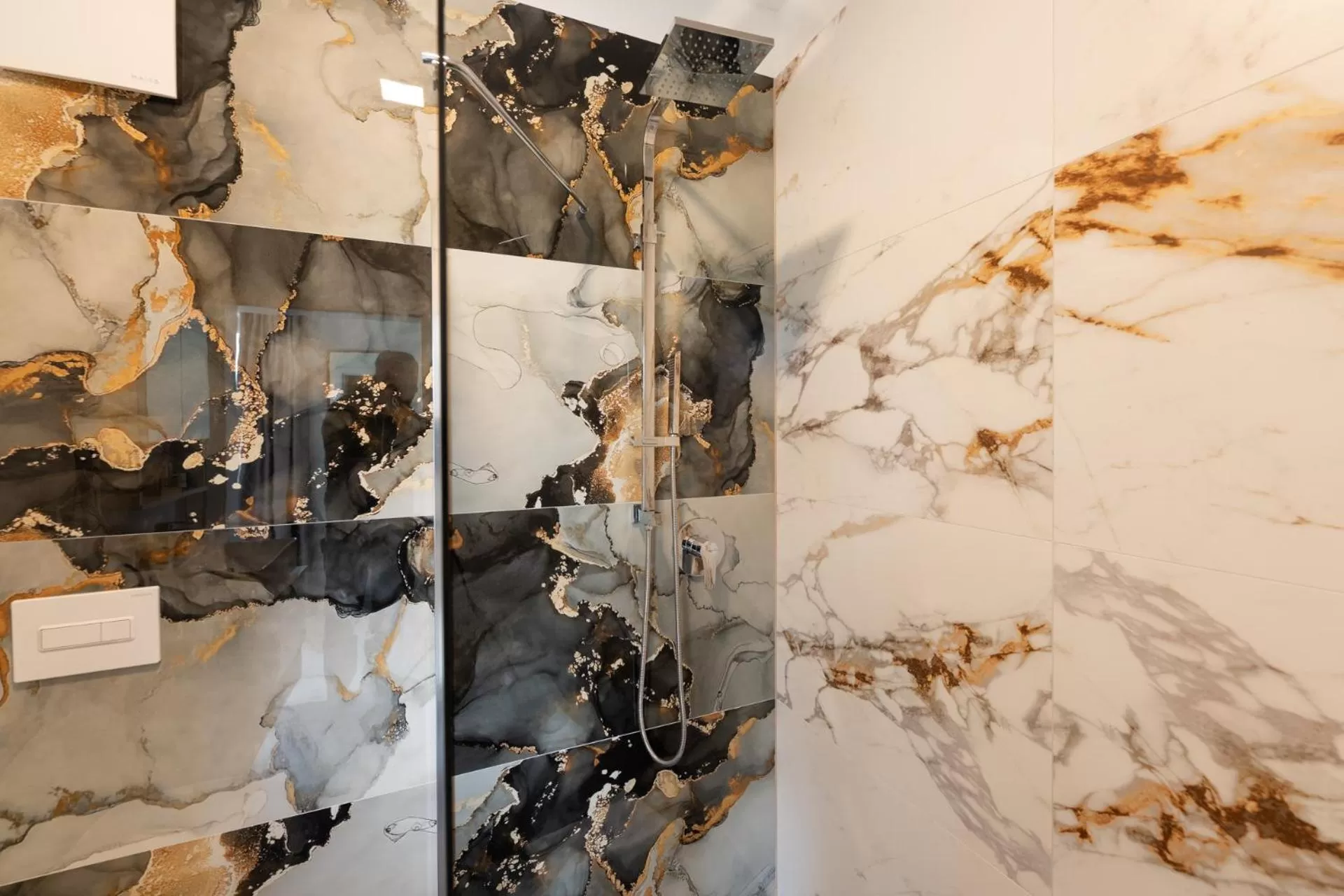 Shower in Hotel & Restaurant Sparta