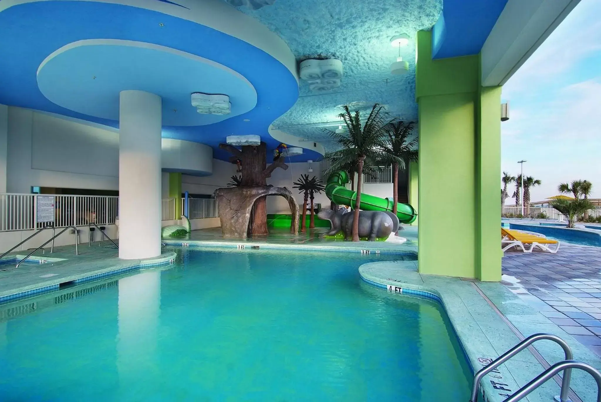 Swimming Pool in Club Wyndham Towers on the Grove
