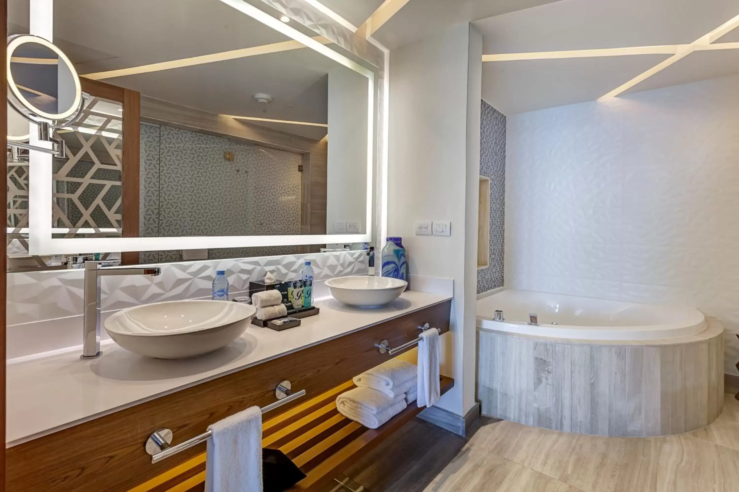 Bathroom in Royalton CHIC Cancun, An Autograph Collection All-Inclusive Resort - Adults Only