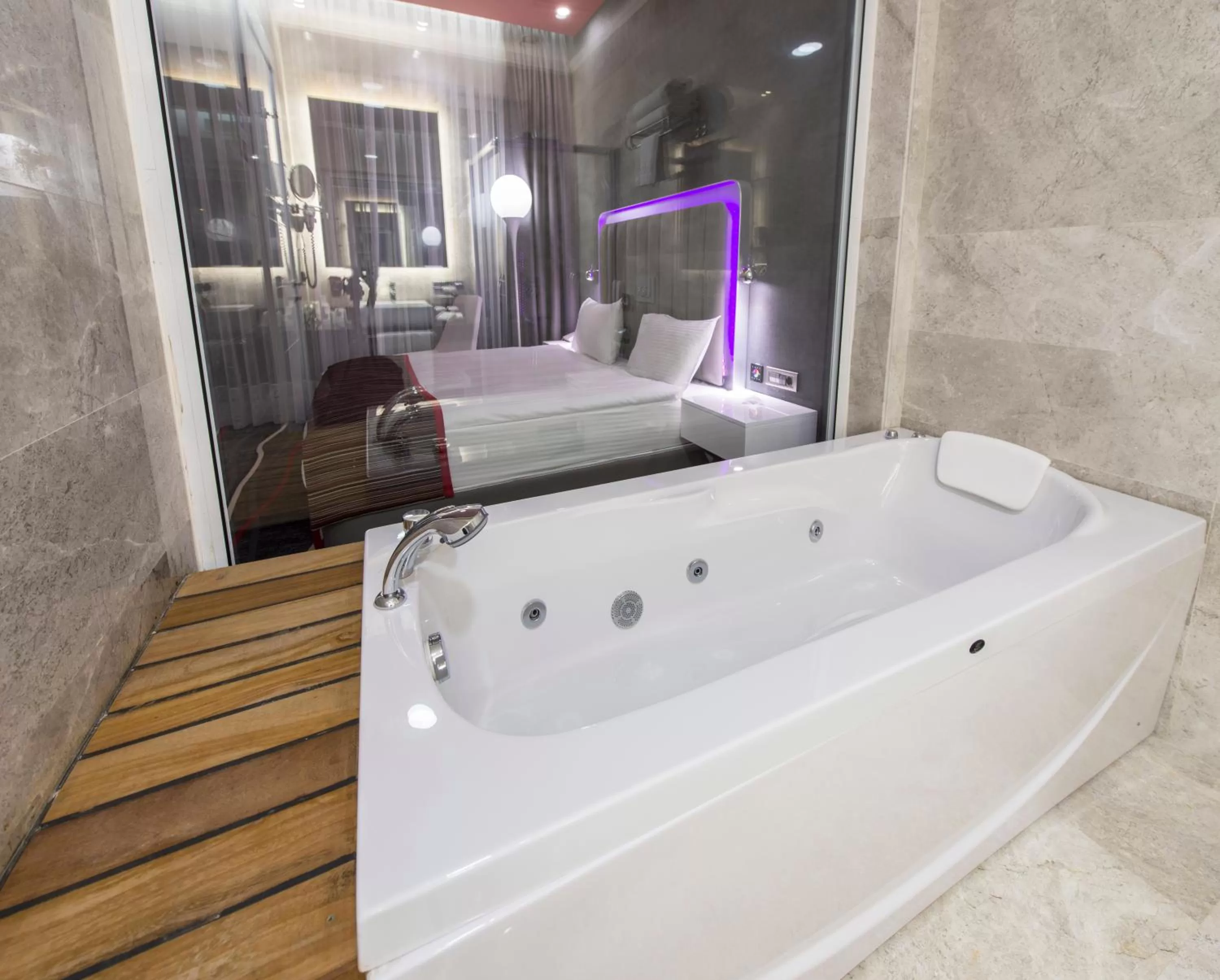 Bathroom, Bed in Park Inn by Radisson Ankara Cankaya