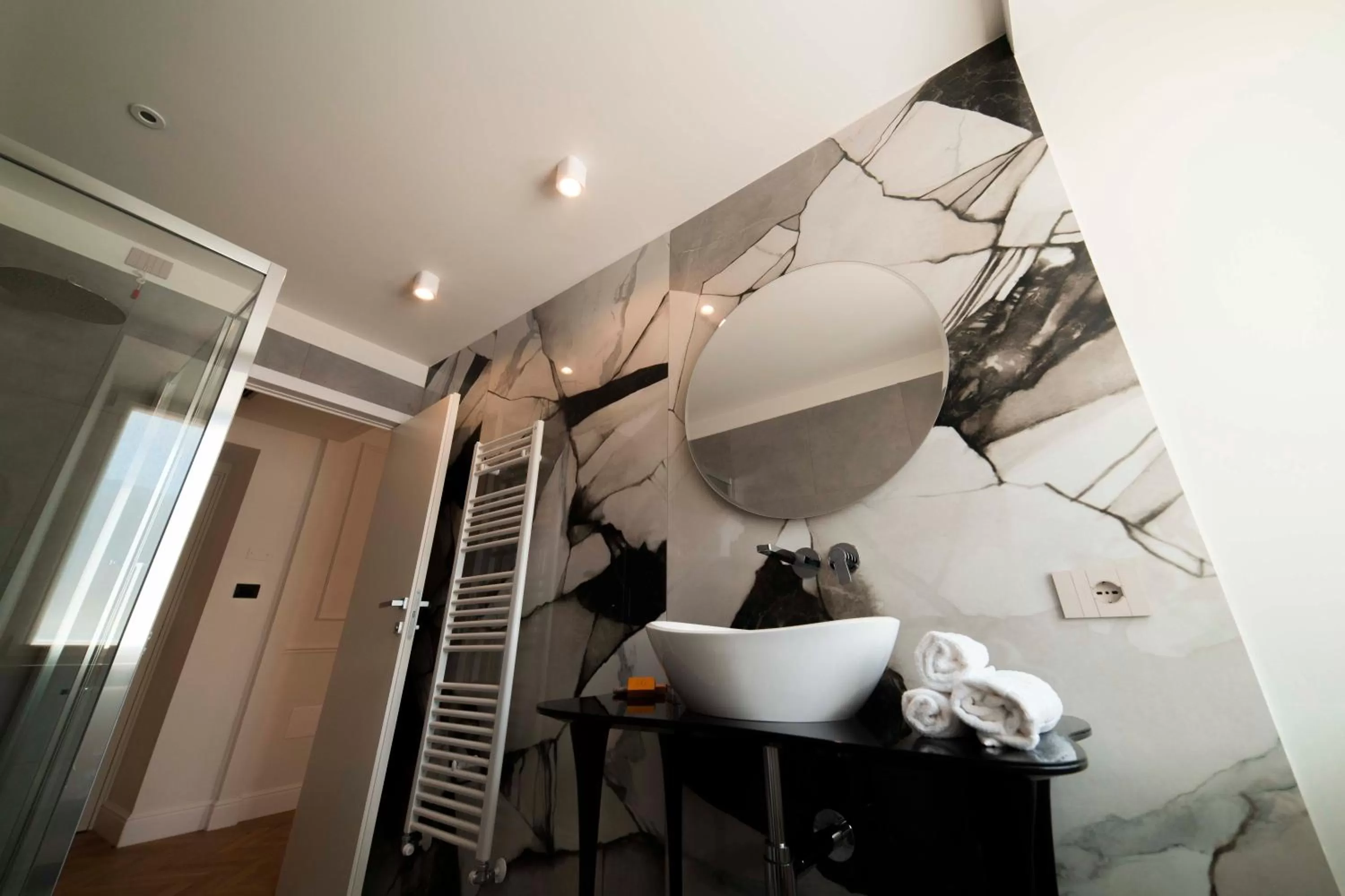 Bathroom in Palazzo Franceschini