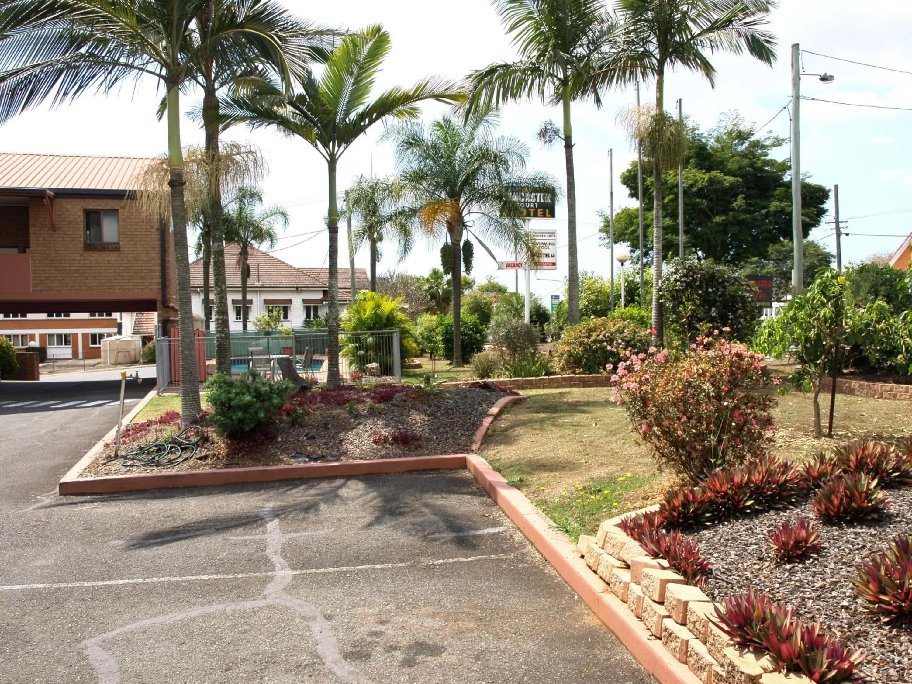 Area and facilities in Lancaster Court Motel