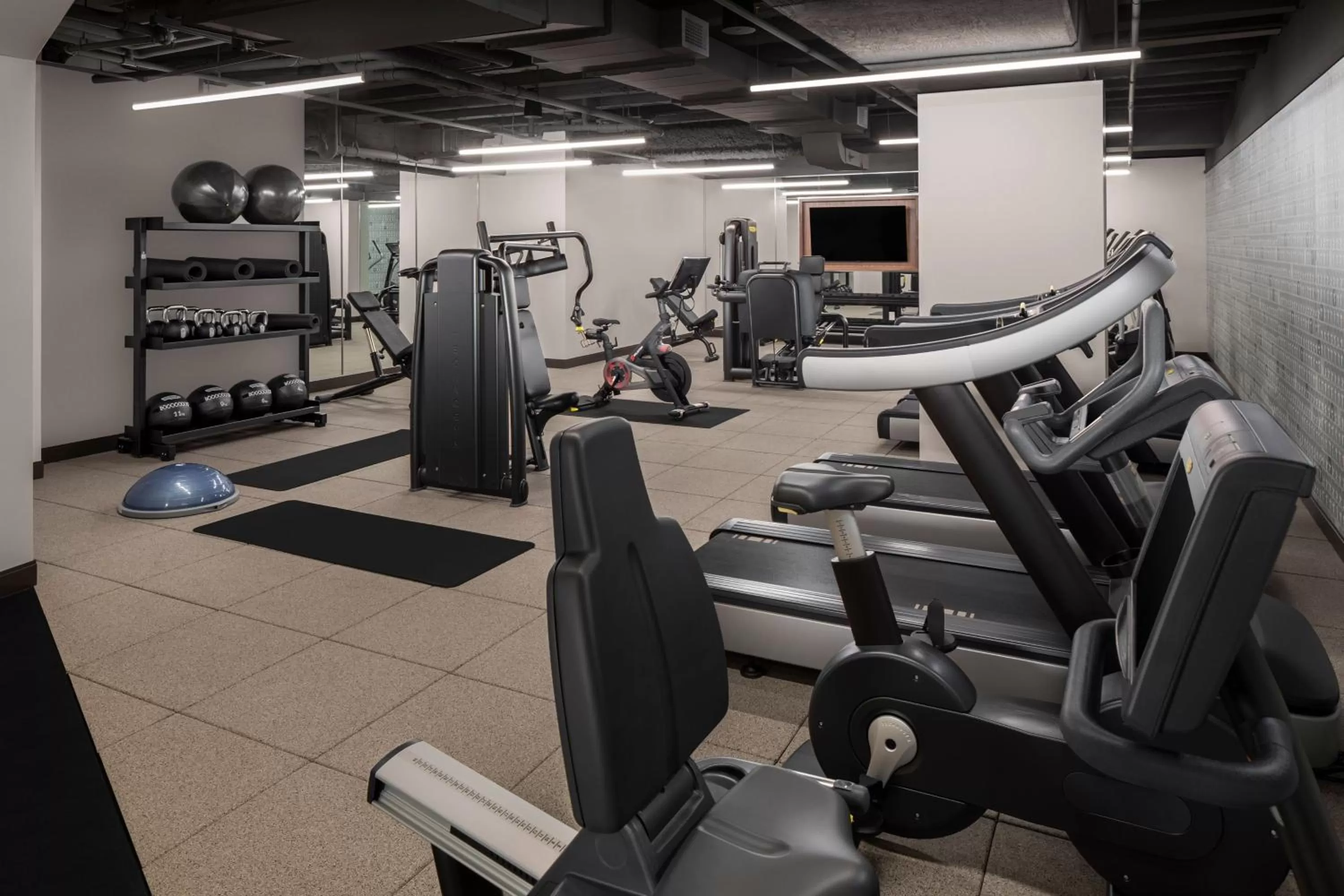 Fitness centre/facilities in Rand Tower Hotel, Minneapolis, a Tribute Portfolio Hotel