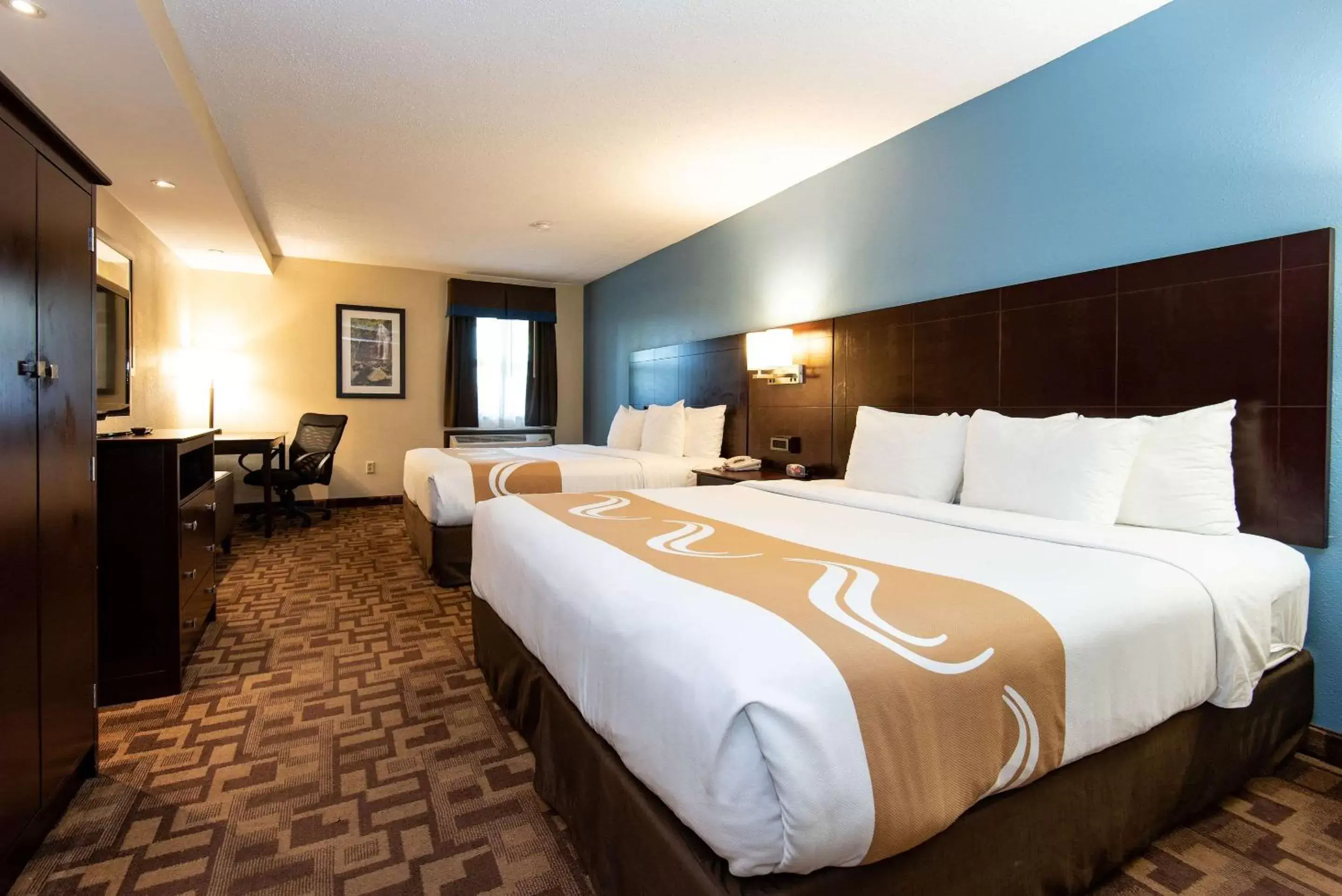 King Suite with Two King Beds - Non-Smoking in Quality Inn & Suites Quakertown-Allentown