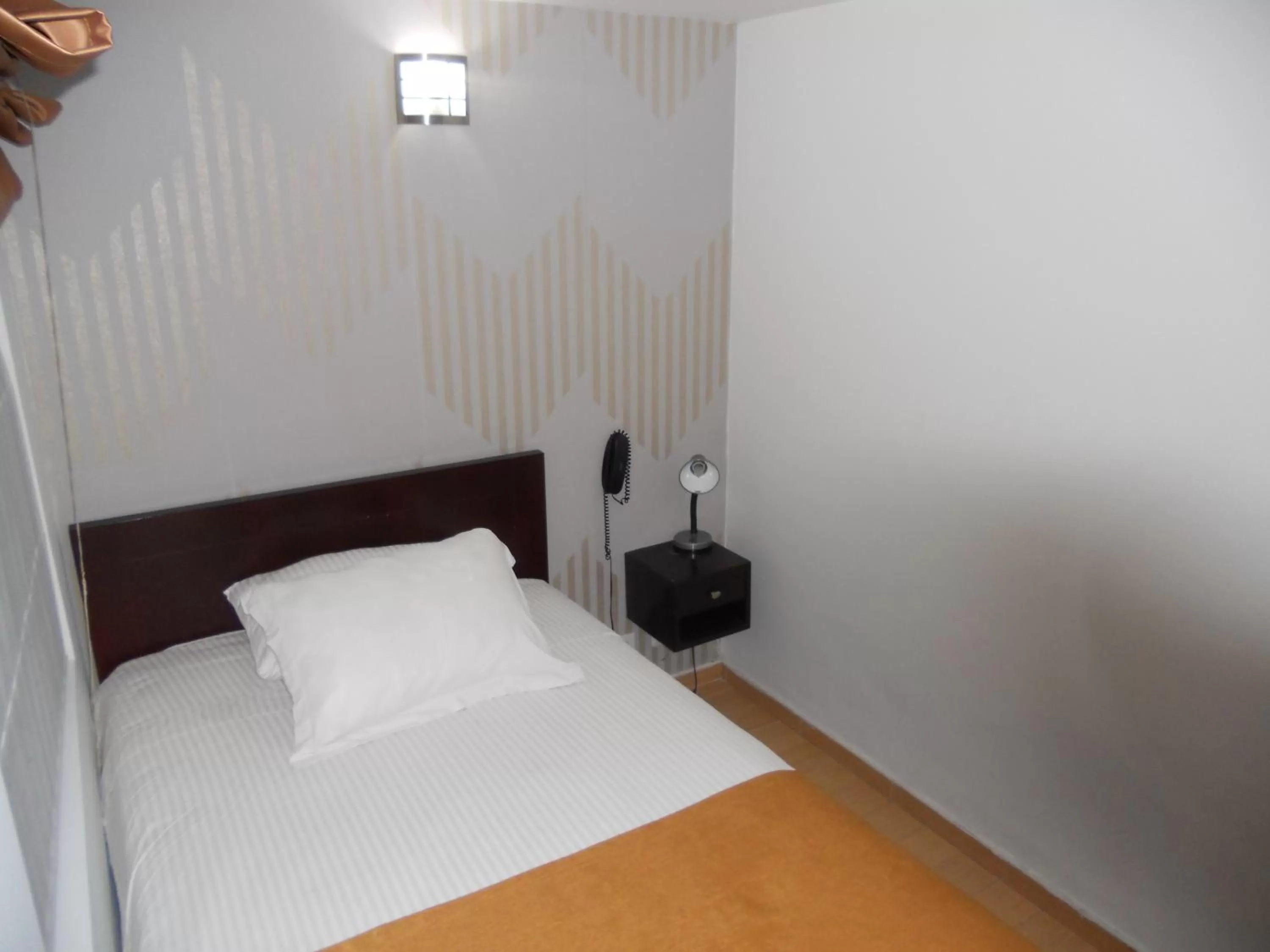 Photo of the whole room, Bed in Hotel Expo Inn Embajada