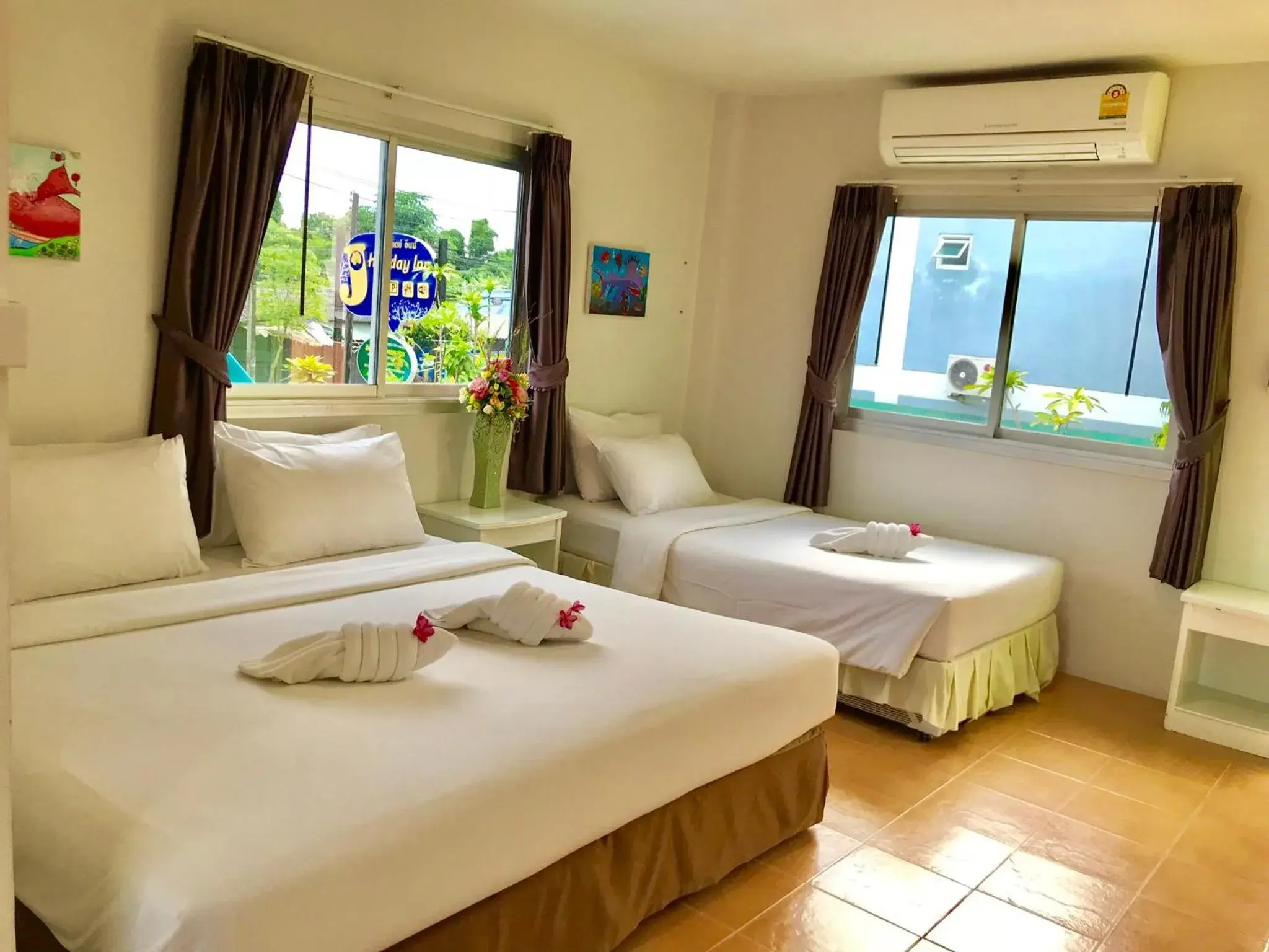 Bed in J.Holiday Inn Krabi