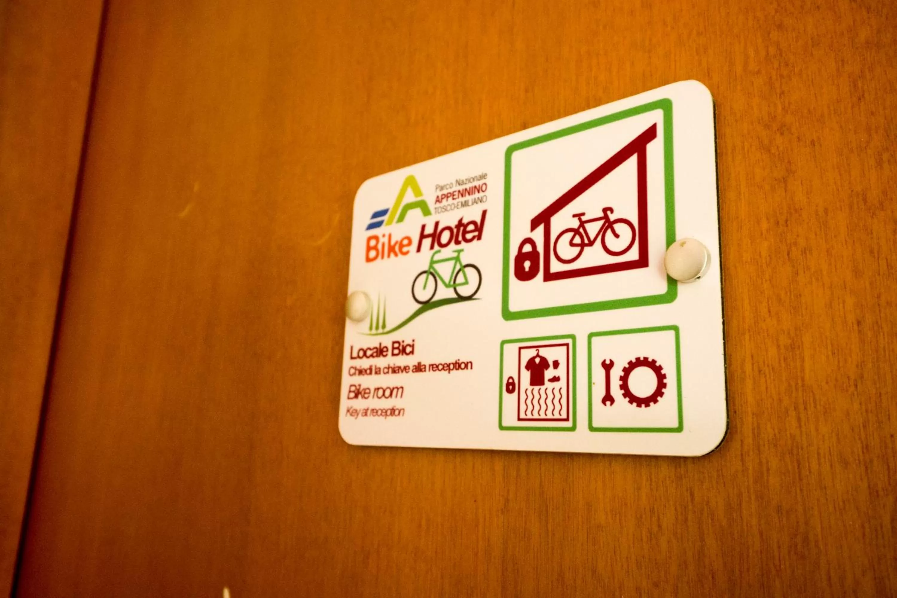 Logo/Certificate/Sign in Albergo Il Sicomoro