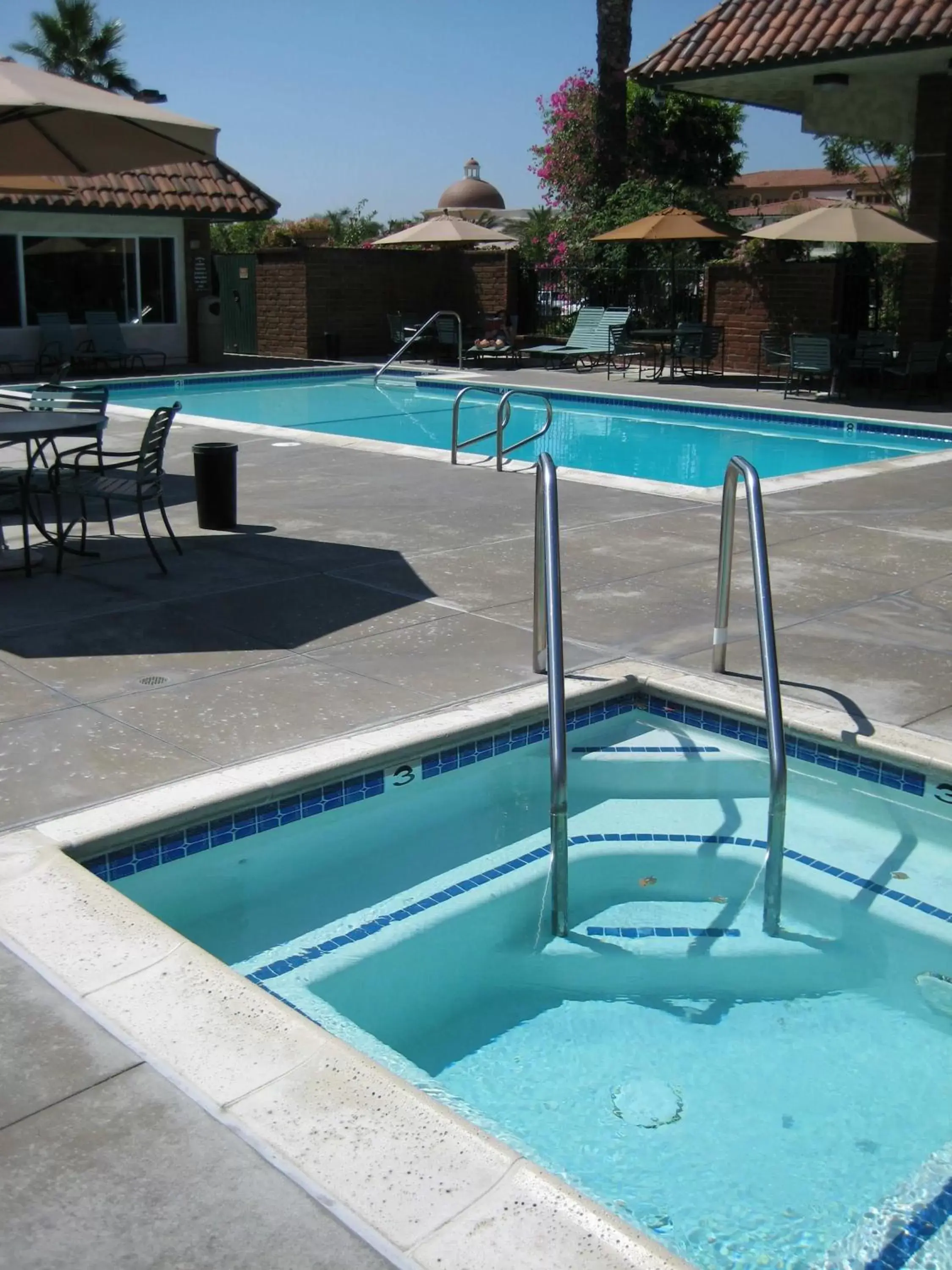 Hot Tub, Swimming Pool in Laguna Hills Lodge-Irvine Spectrum