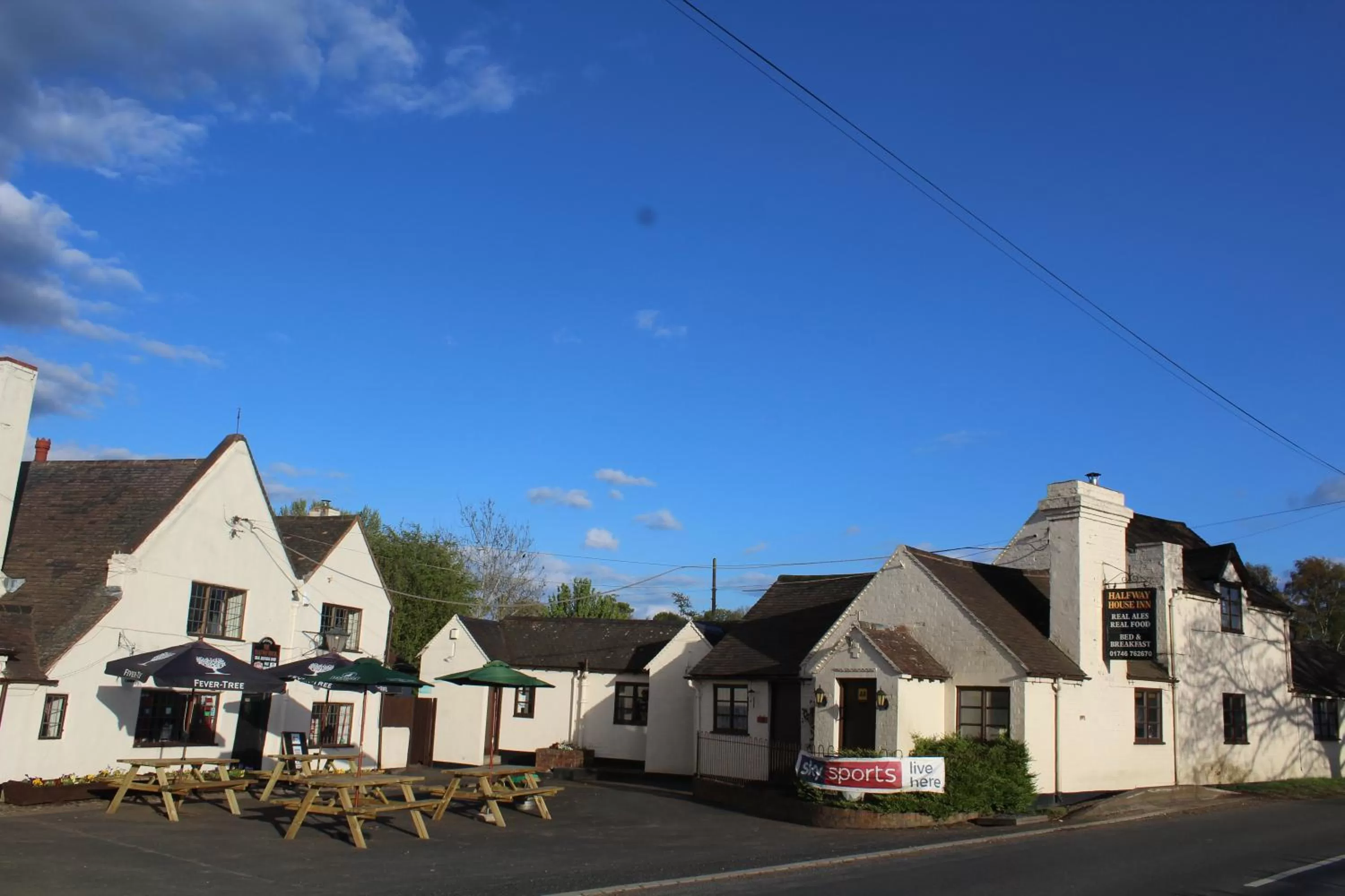 Property building in Halfway House Inn & Cottages