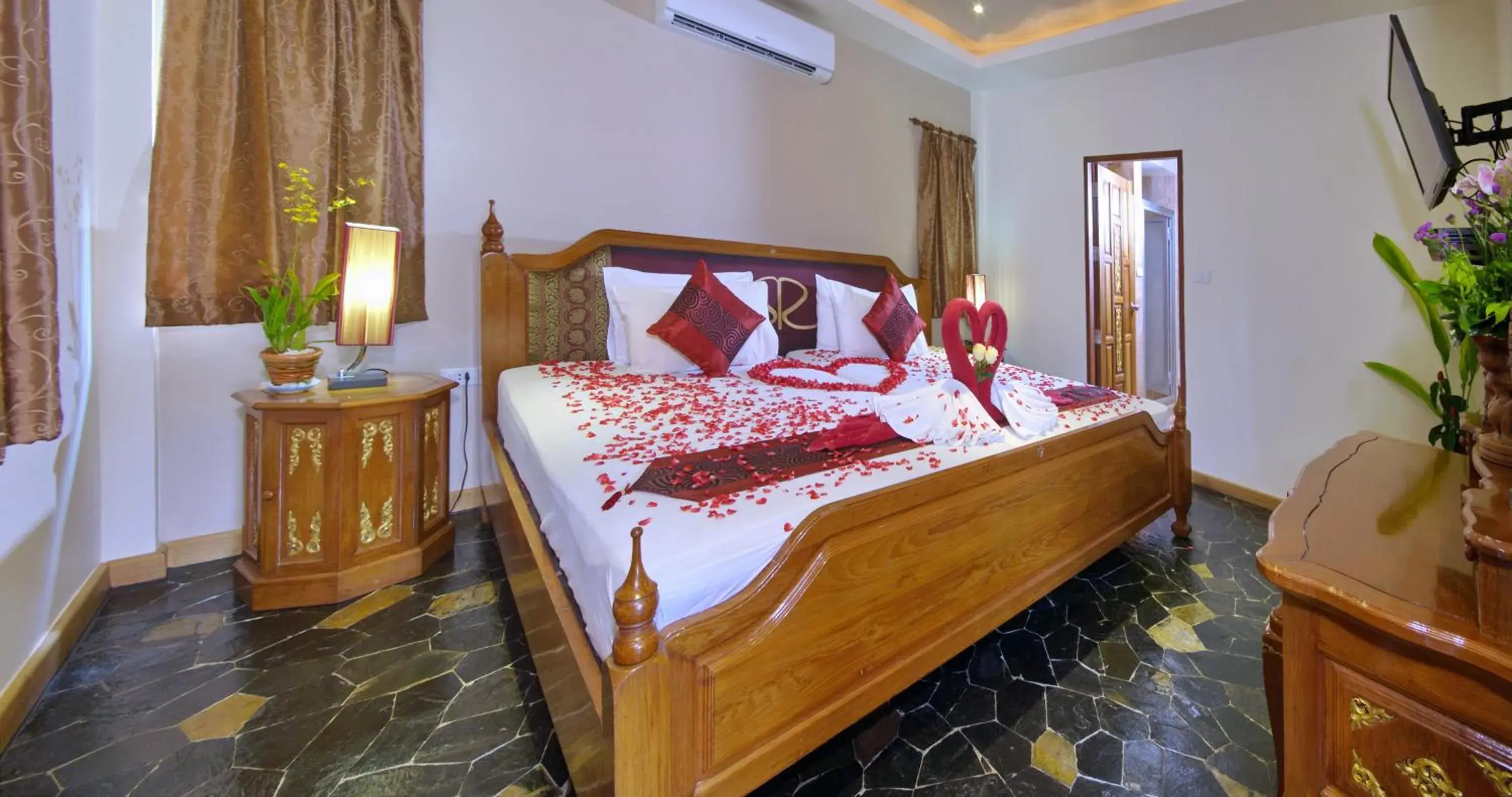 Bedroom, Bed in The Siam Residence Boutique Resort