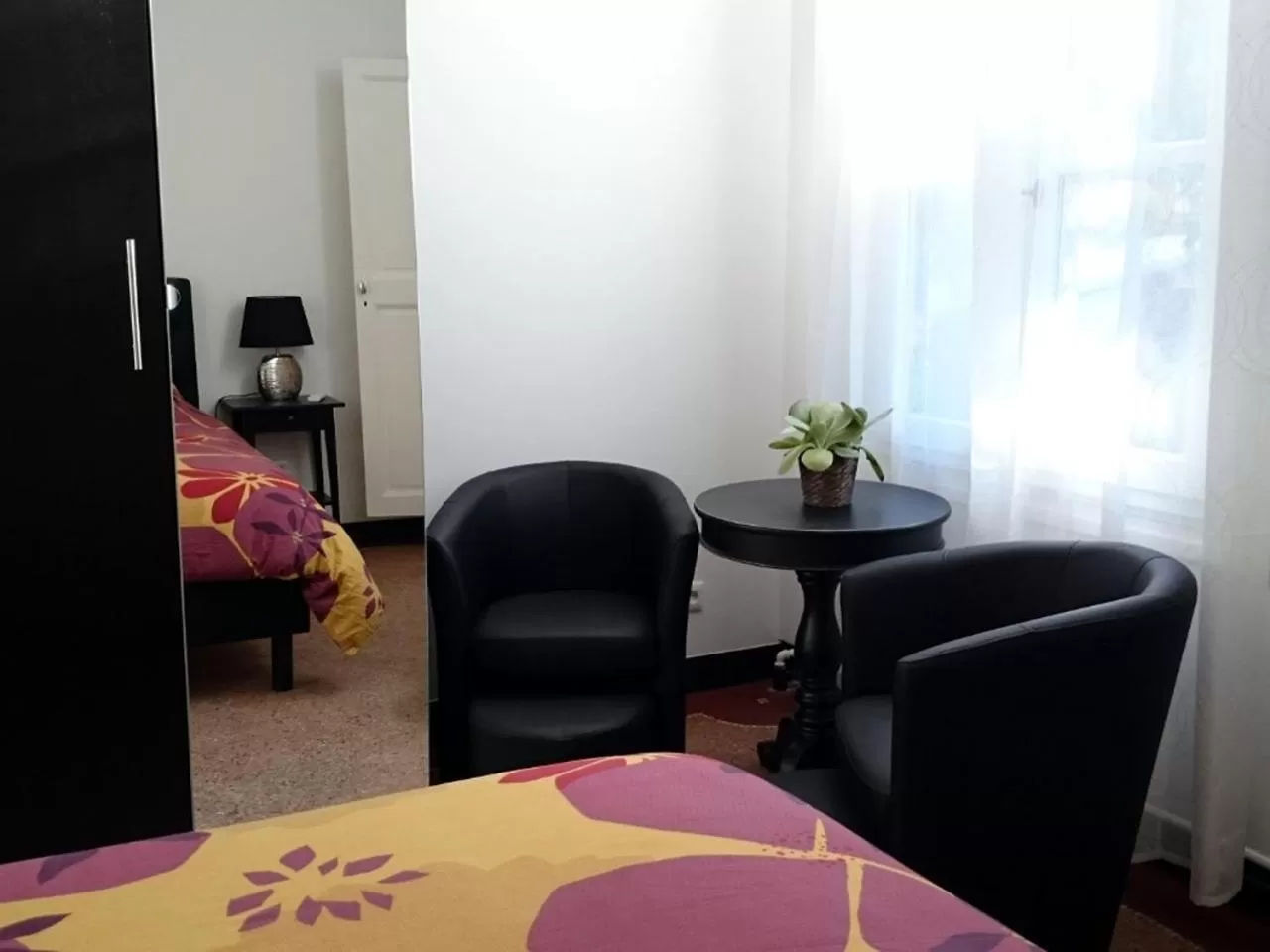 Seating area, Bed in Le Clos Chez Michel