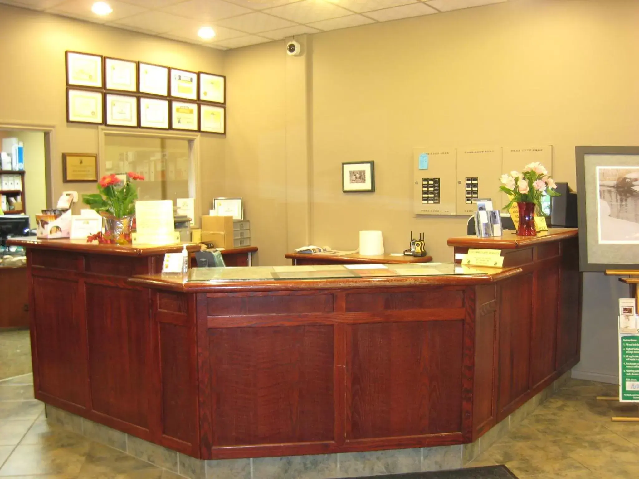 Lobby or reception, Lobby/Reception in Super 8 by Wyndham Castlegar BC