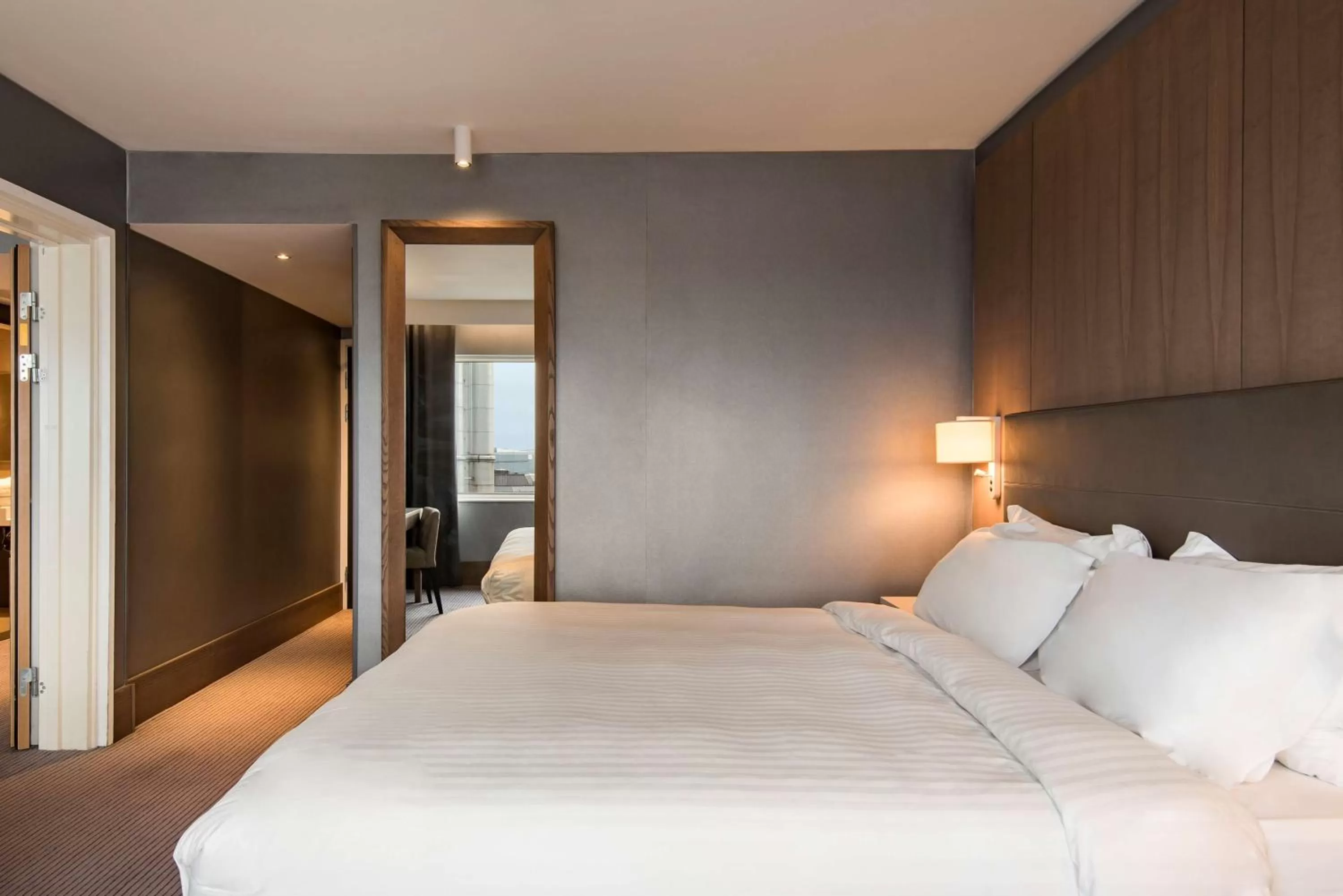 Bed in Radisson Blu Manchester Airport