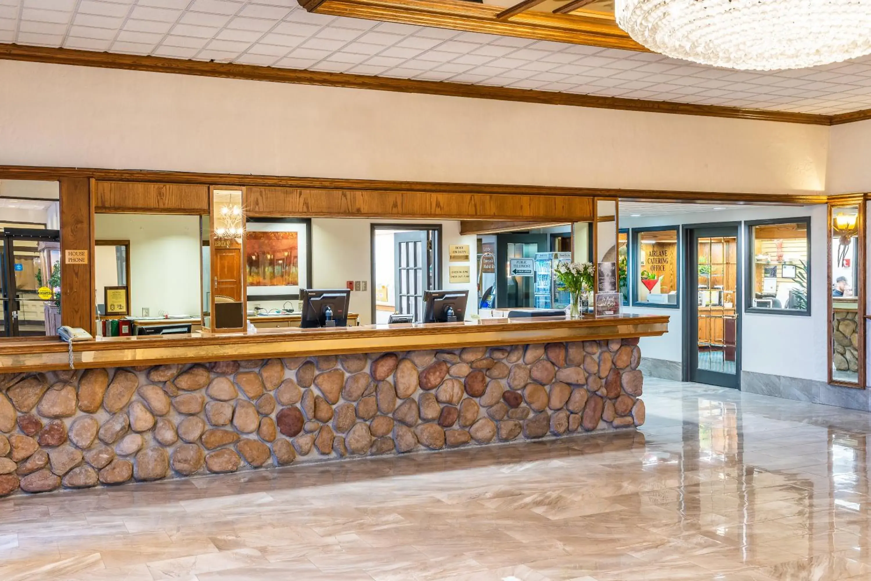 Lobby or reception, Lobby/Reception in Ramada by Wyndham Thunder Bay Airlane Hotel