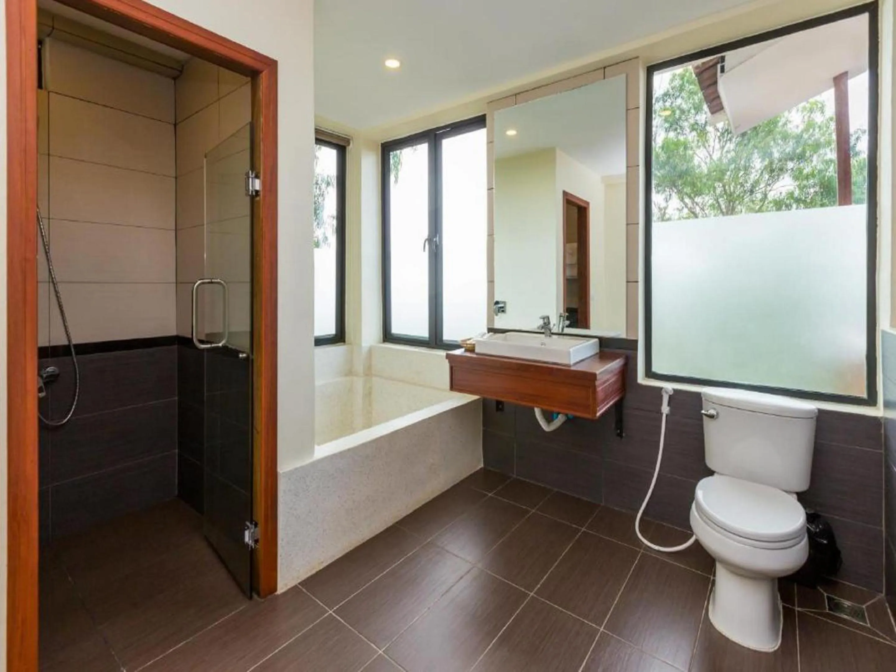 Toilet in 360 Resort