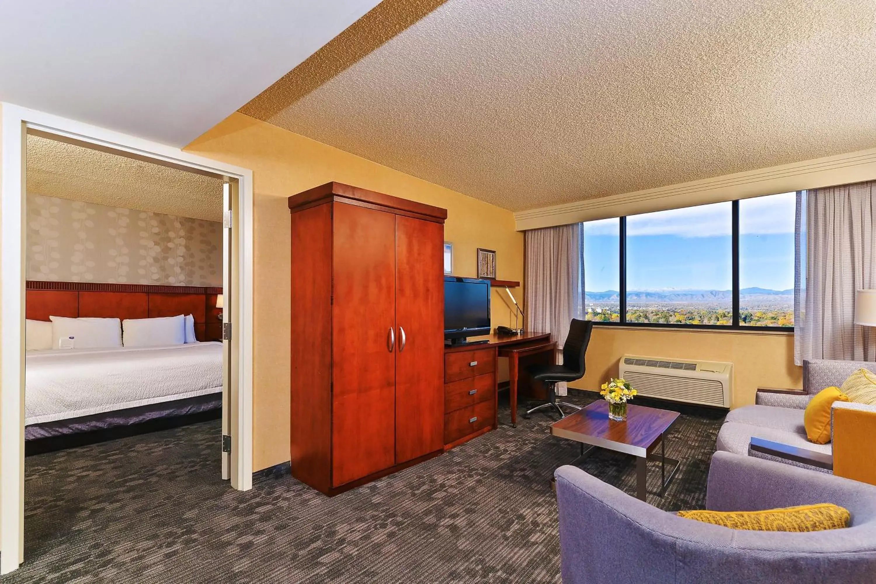 Photo of the whole room in Courtyard by Marriott Denver Cherry Creek