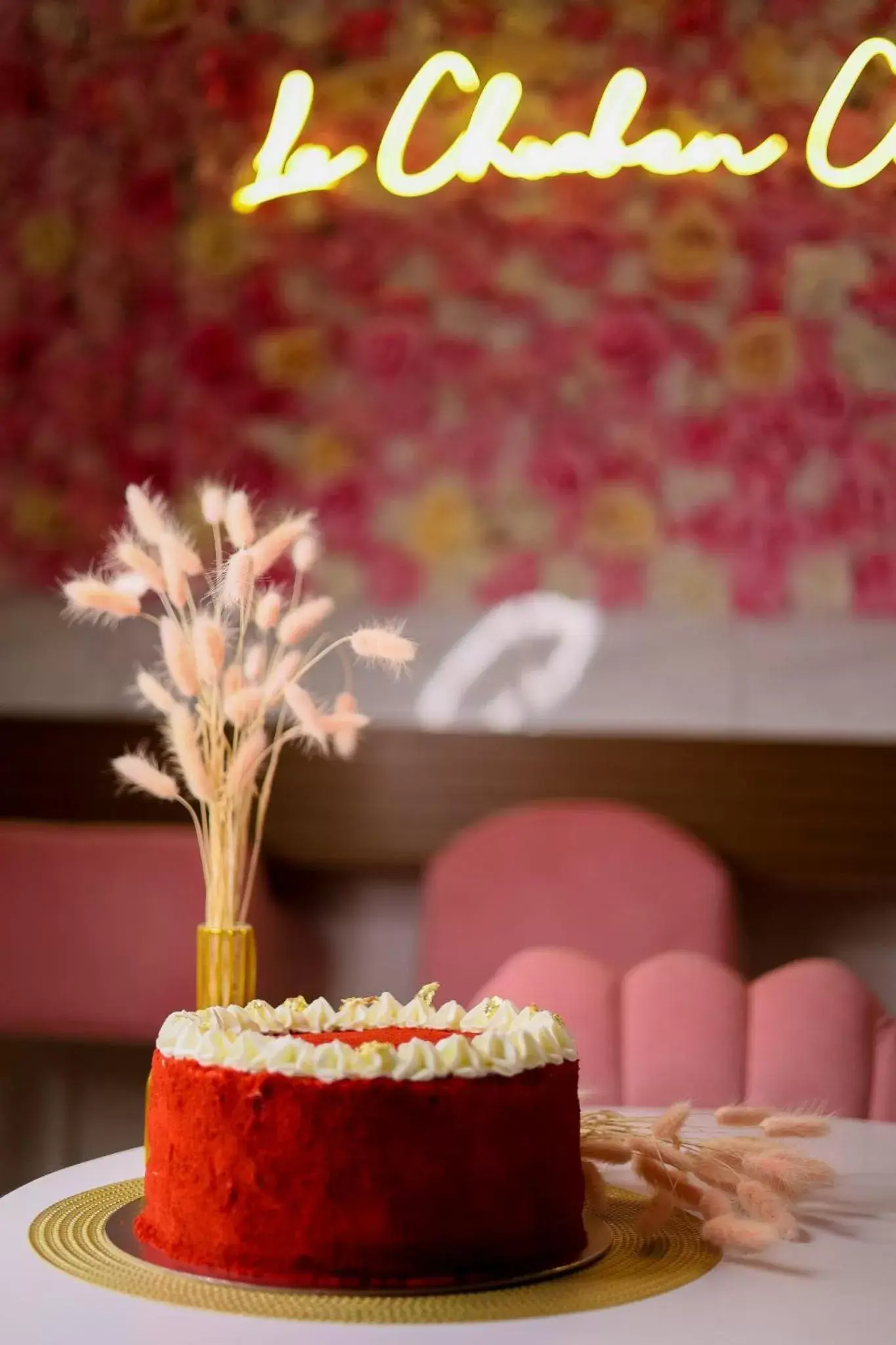 Restaurant/places to eat in La Choeben Suites Restaurant/places to eat in La Choeben Suites