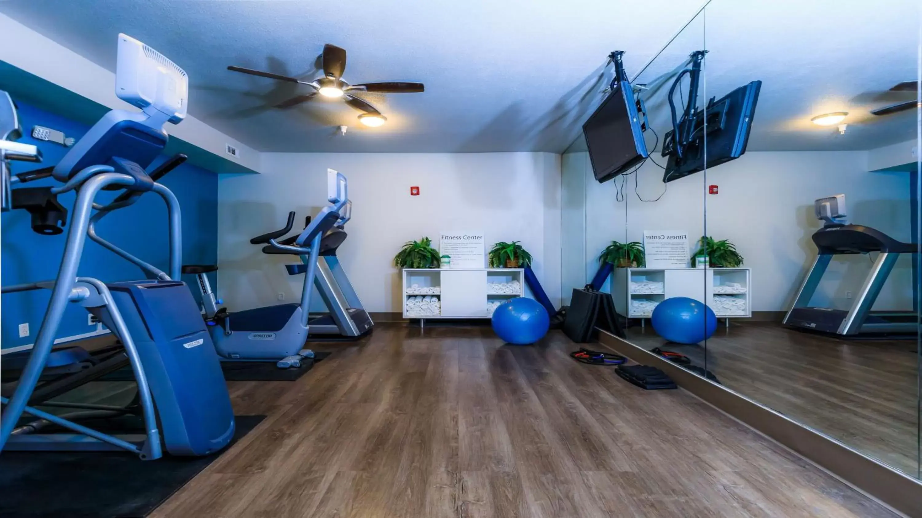 Fitness centre/facilities, Fitness Center/Facilities in Holiday Inn Express Osage Beach - Lake of the Ozarks, an IHG Hotel