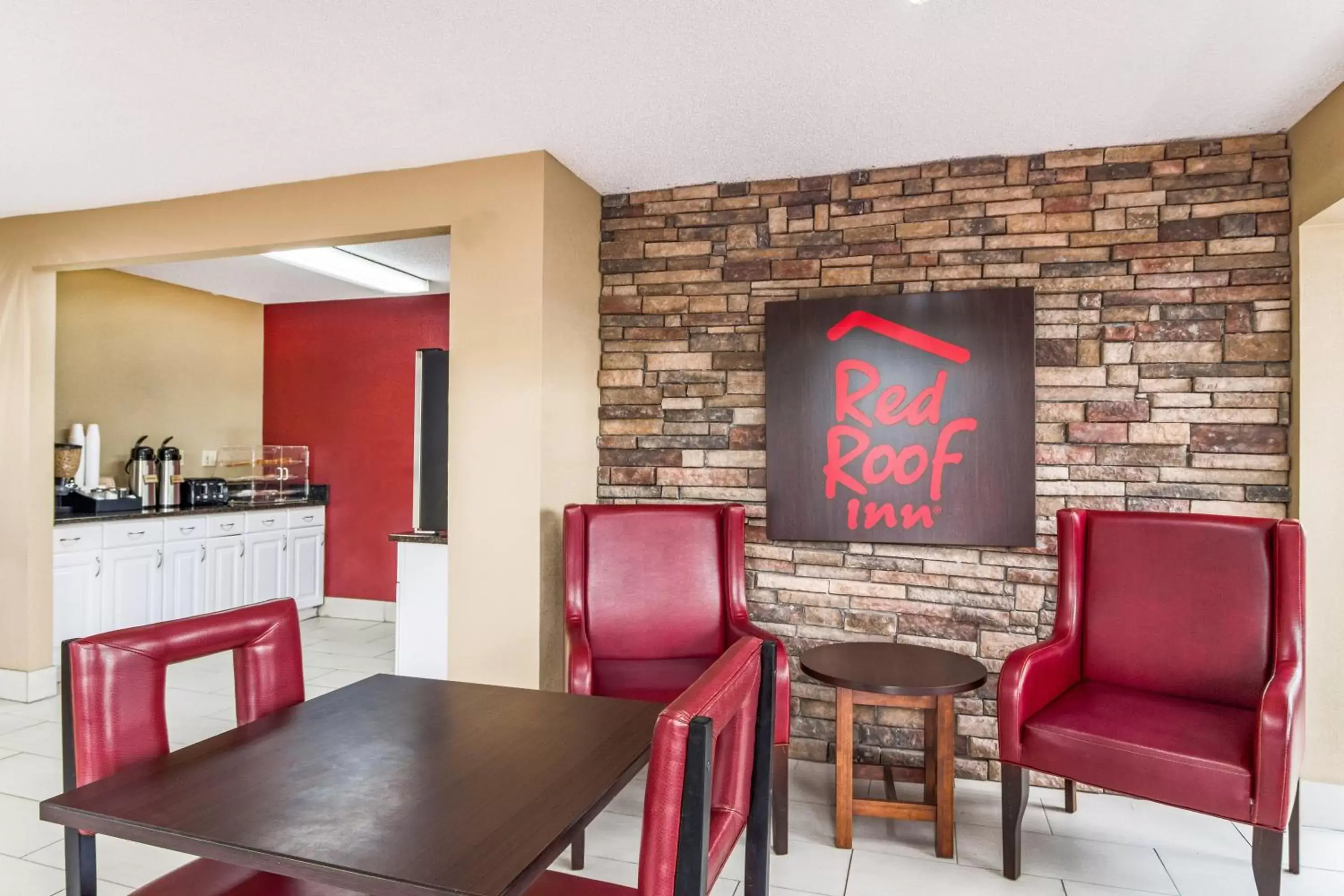 Breakfast, Restaurant/Places to Eat in Red Roof Inn Acworth - Emerson - LakePoint South