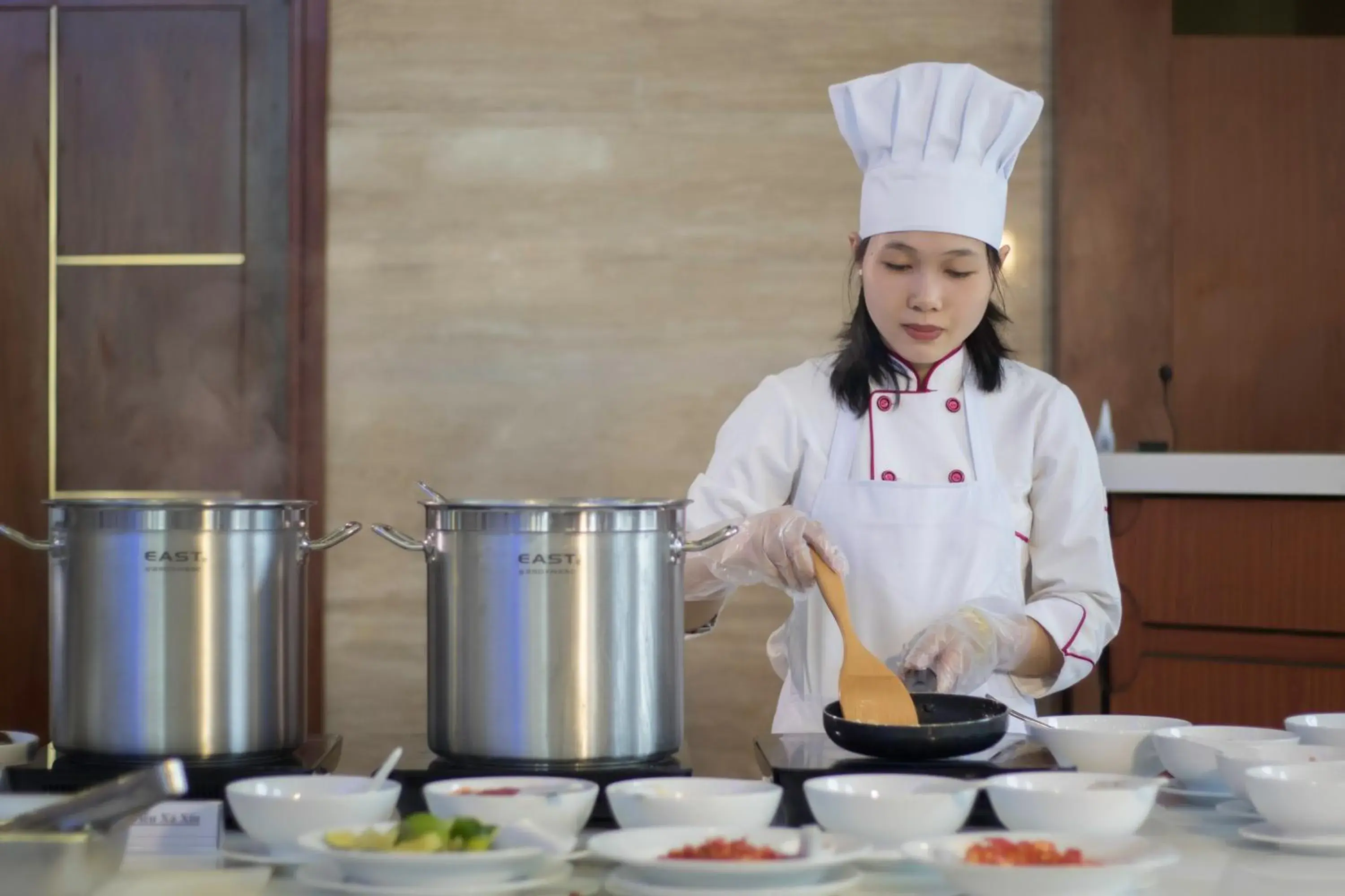 Restaurant/places to eat, Food in Khanh Linh Hotel