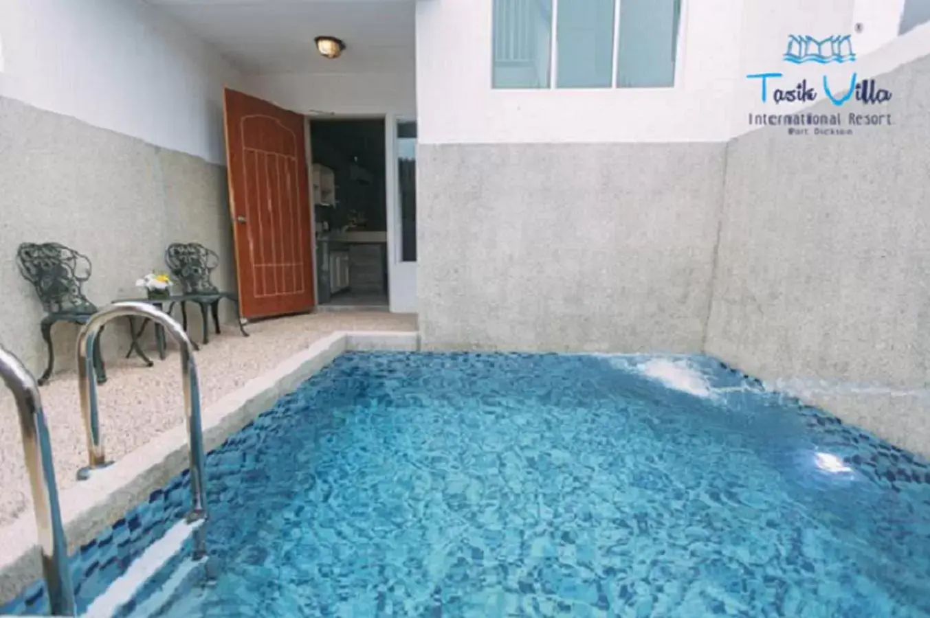 Swimming Pool in Tasik Villa International Resort