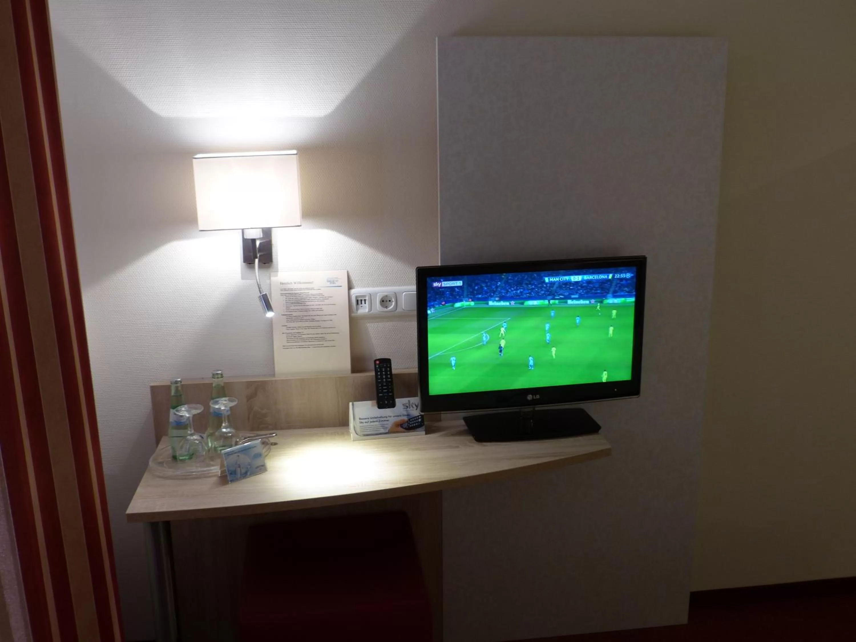 TV and multimedia in City Hotel by celina